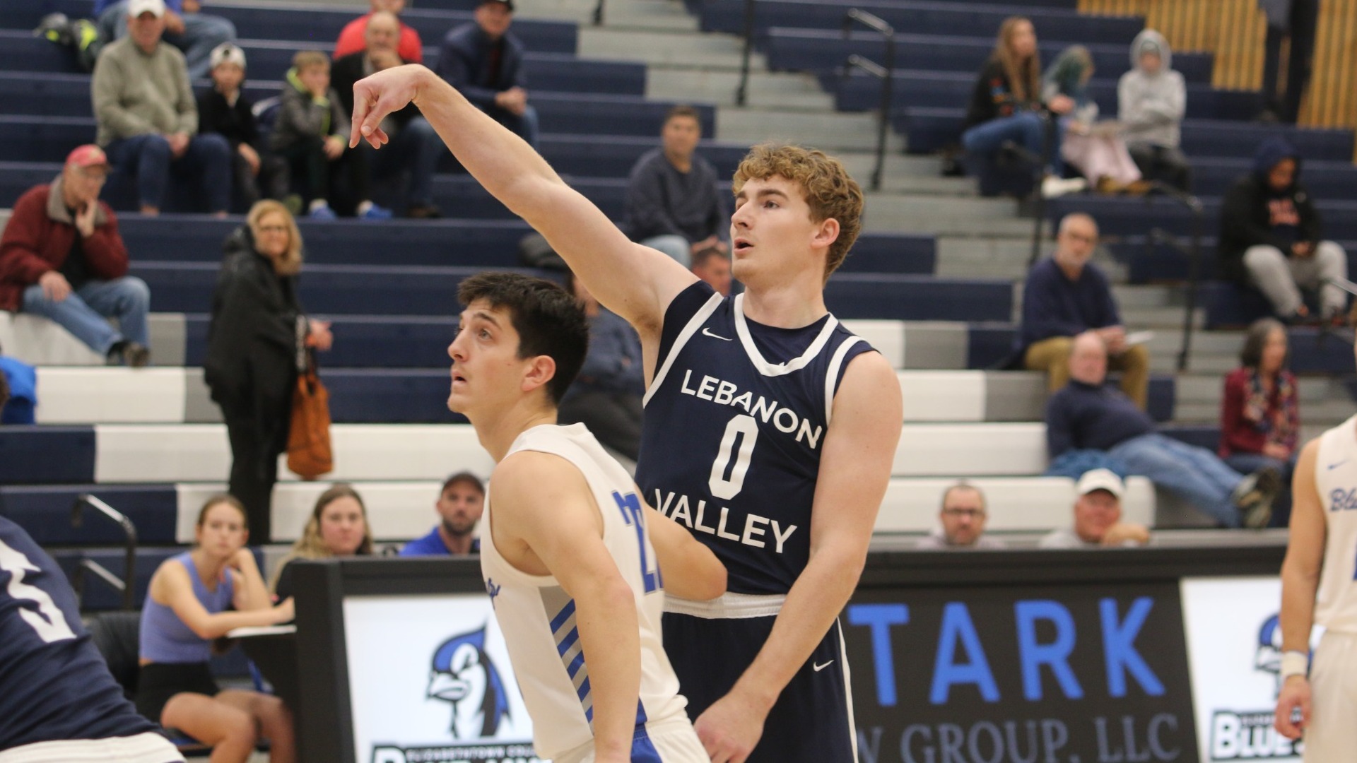 Phil Unangst watching shot go in