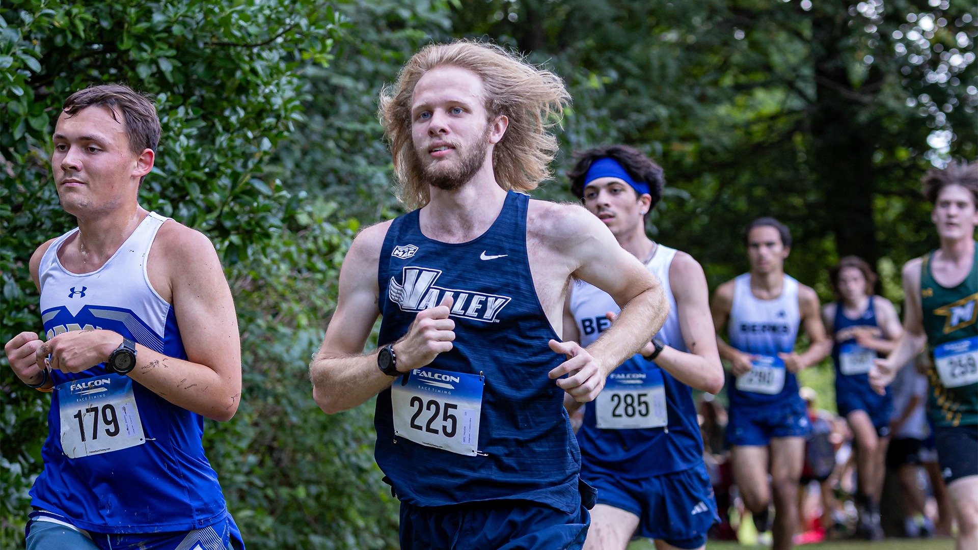 Trevor Gipe running at home meet
