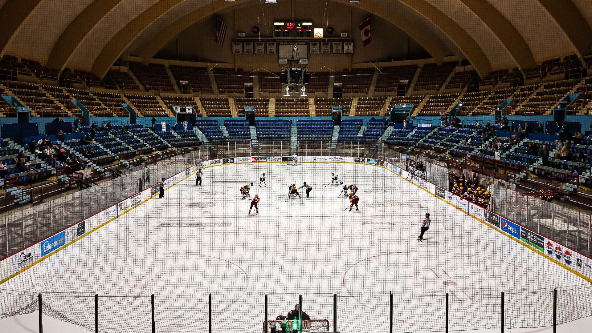 Faceoff at Hersheypark Arena