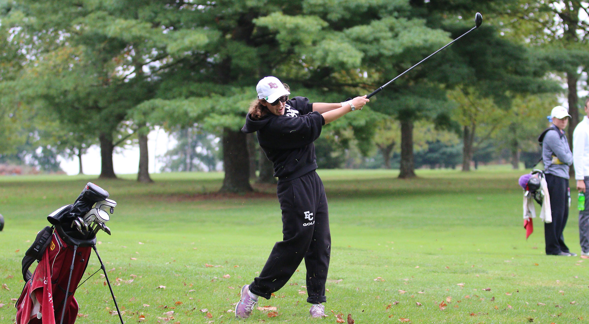 Women's golf places fourth at HCAC tourney; Wilkins earns AllHCAC
