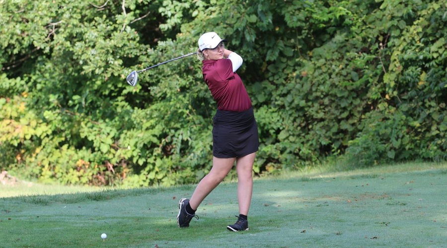 Women's golf finishes third, Toresdahl sixth, at Earlham Fall Invite