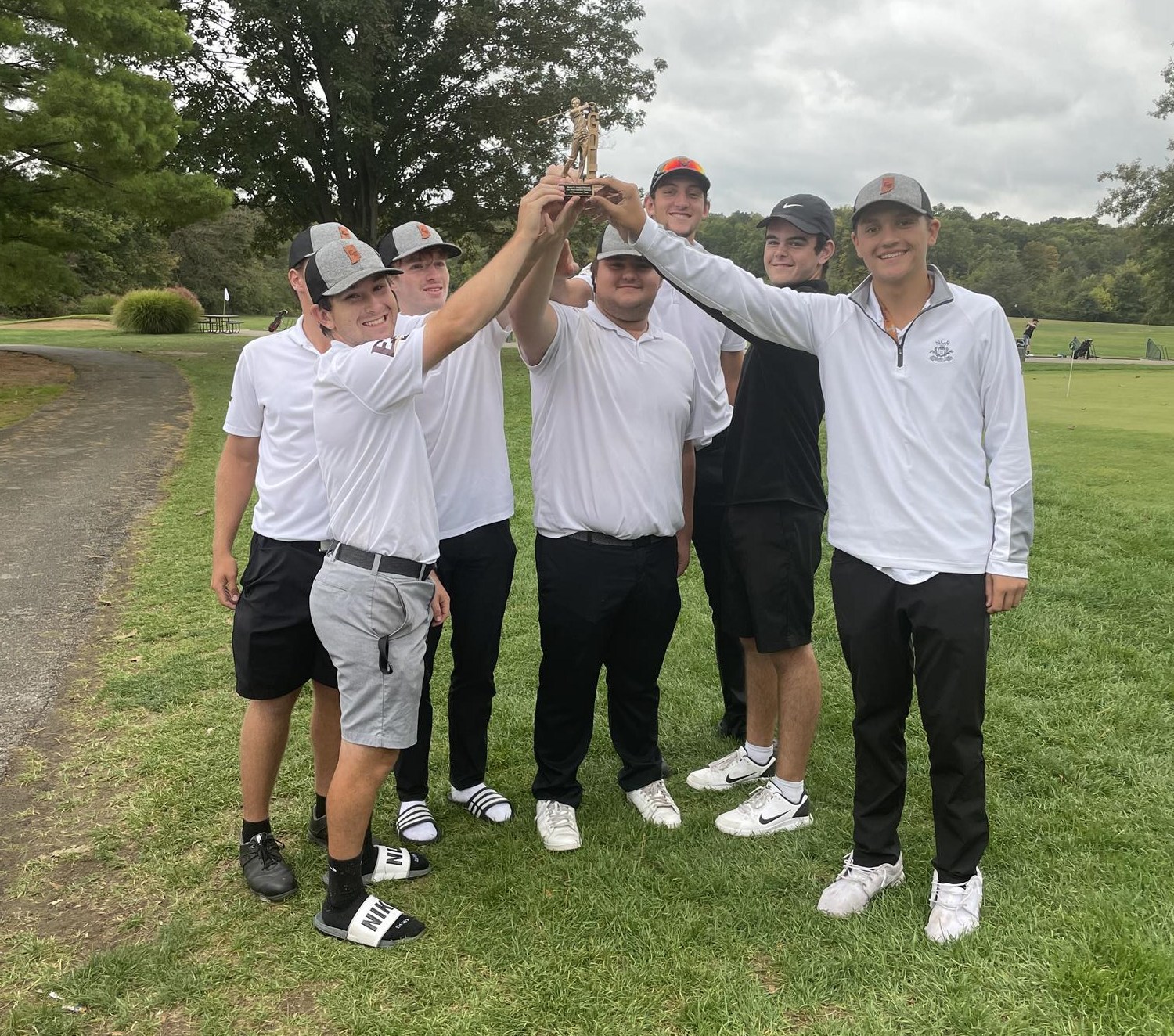 Men's golf fourth in Stateline Shootout Earlham College