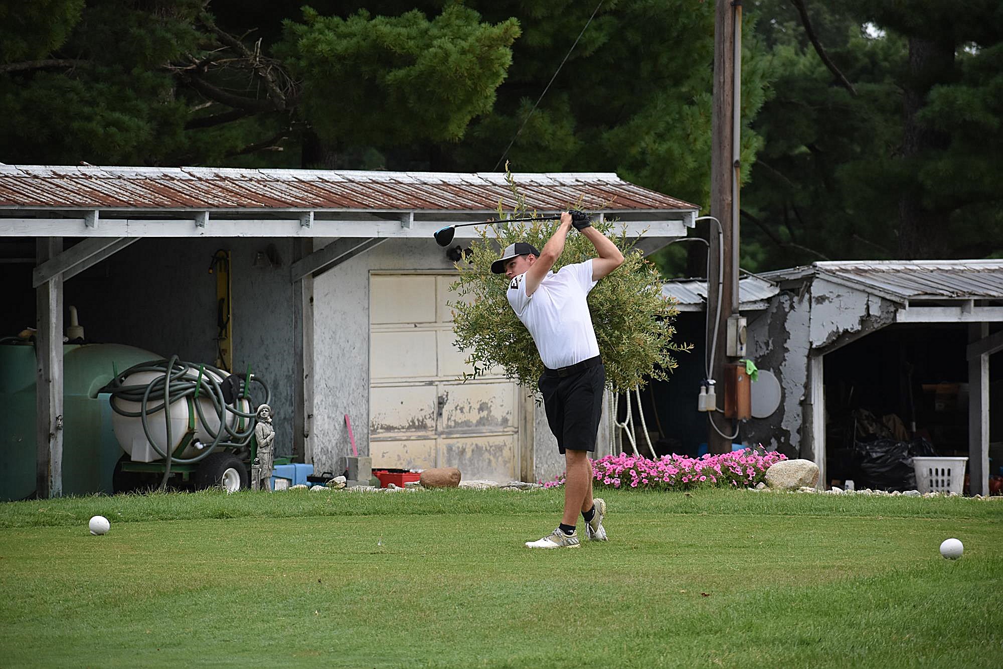 Men's Golf tees off season with Fall Quaker KickOff Earlham College
