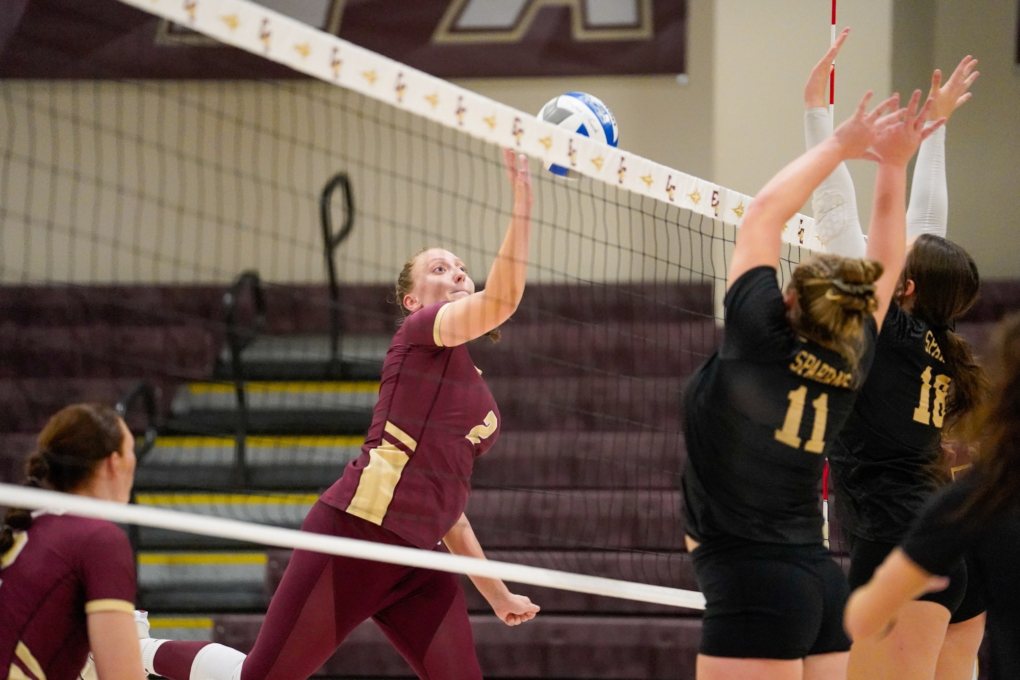 Volleyball sweeps Defiance Earlham College