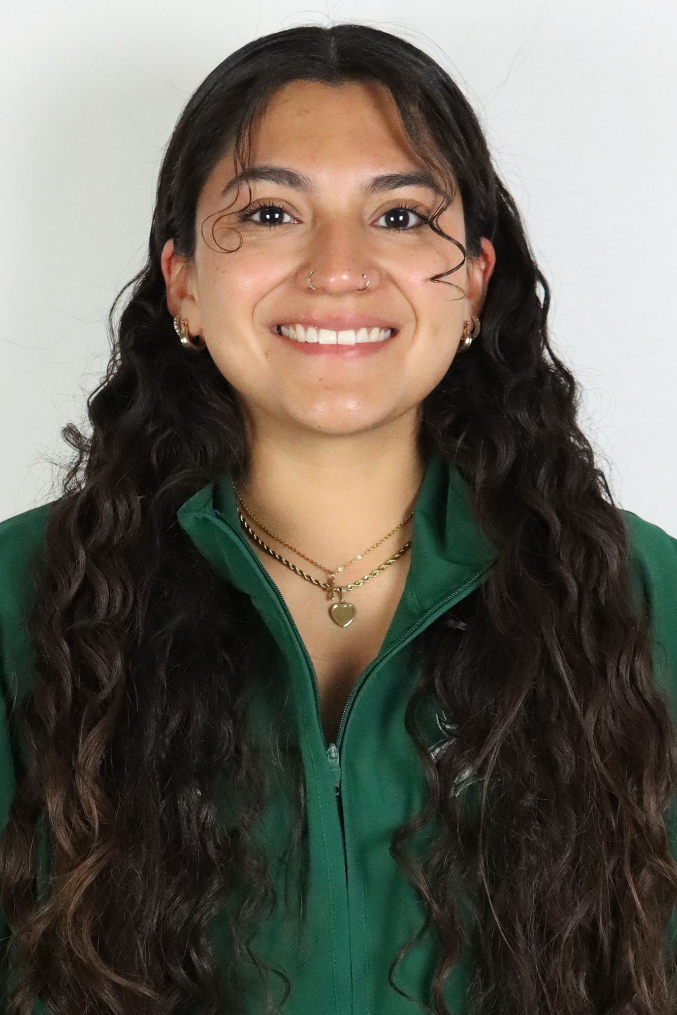Julie_Ramos_headshot_volleyball