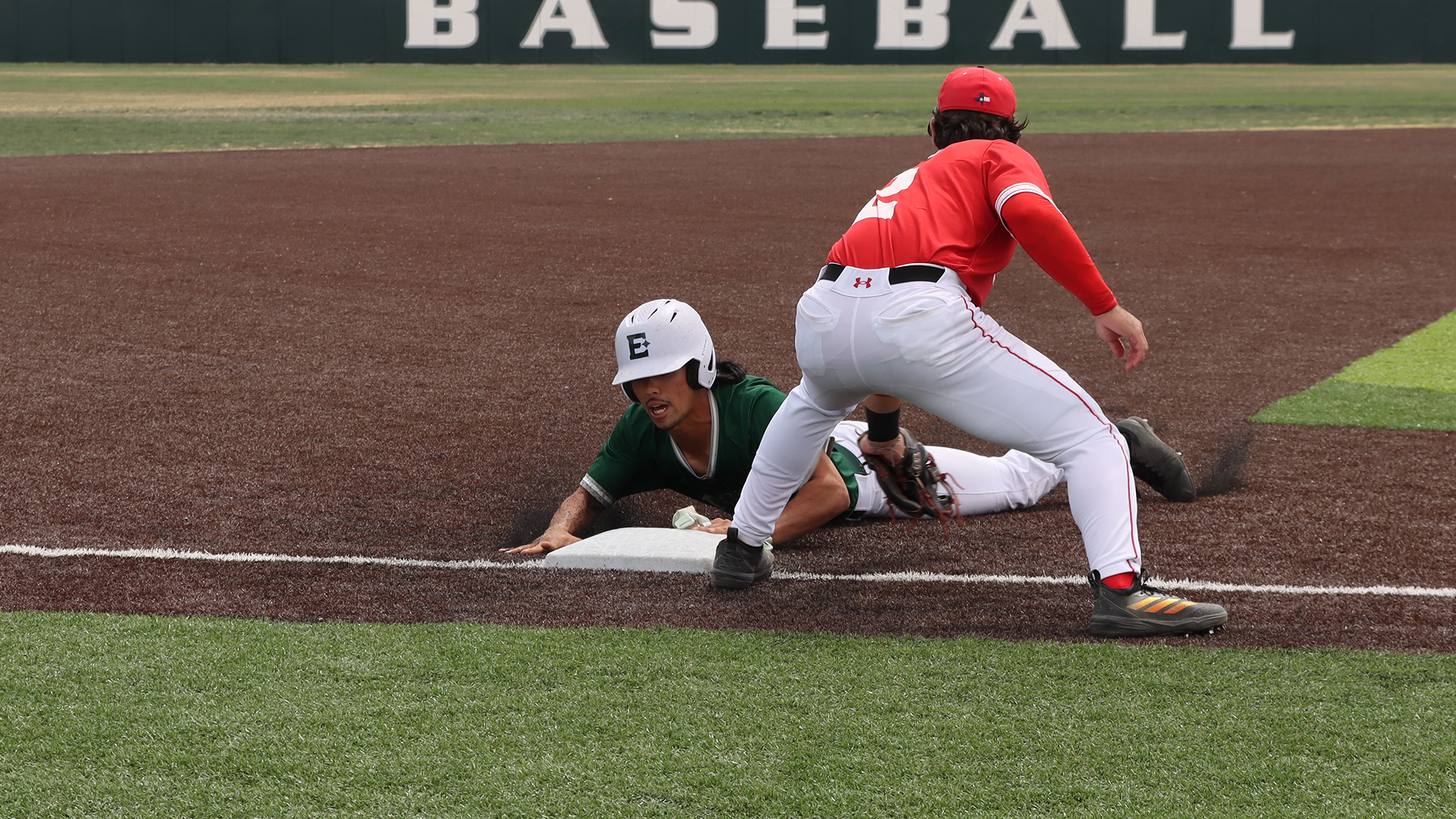 Sawamura_Eiji_4_1_2026_ENMU_Greyhound_Baseball_Sliding_Cropped