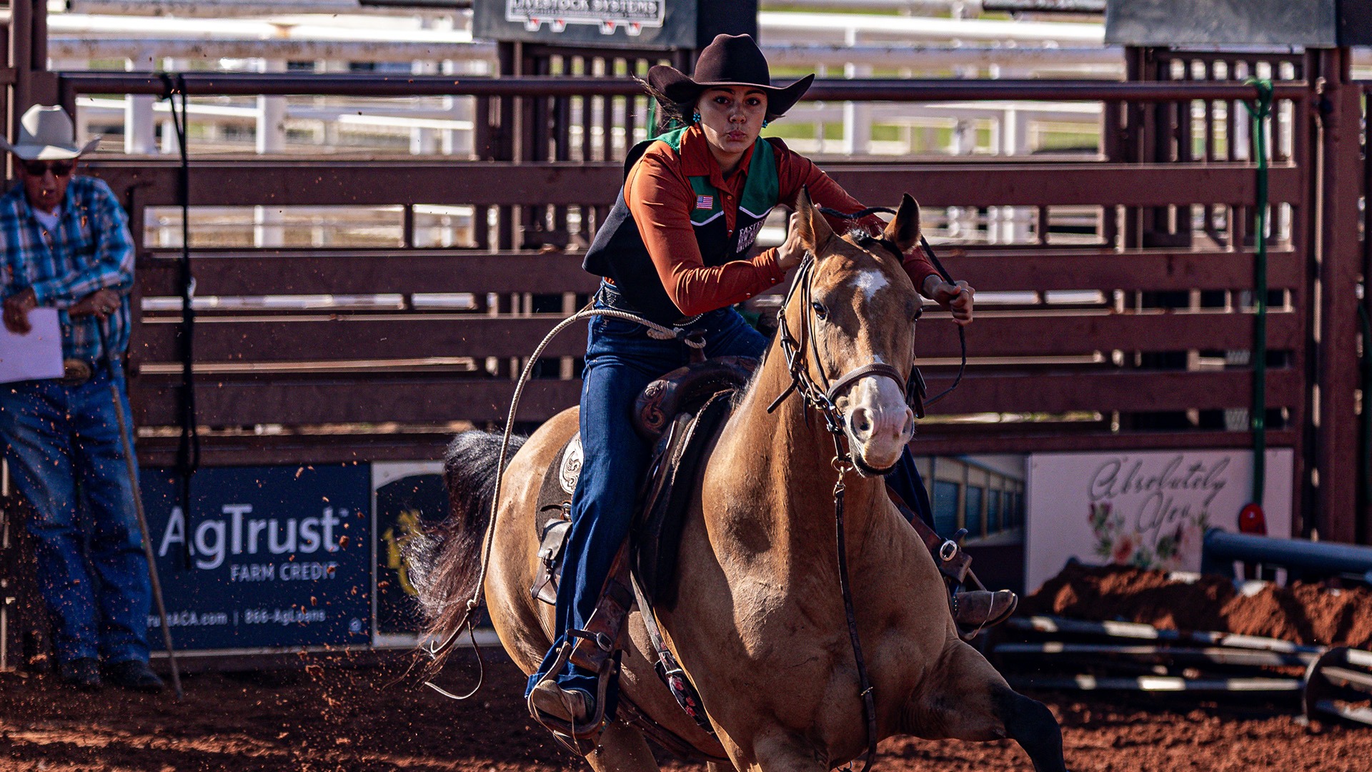 Barela_Harlee_Barrels_ENMU_Greyhounds_2026_Cropped