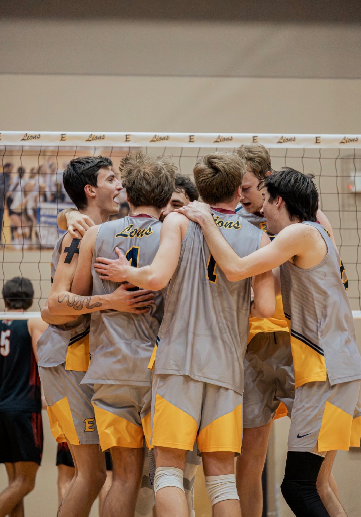 huddle up 