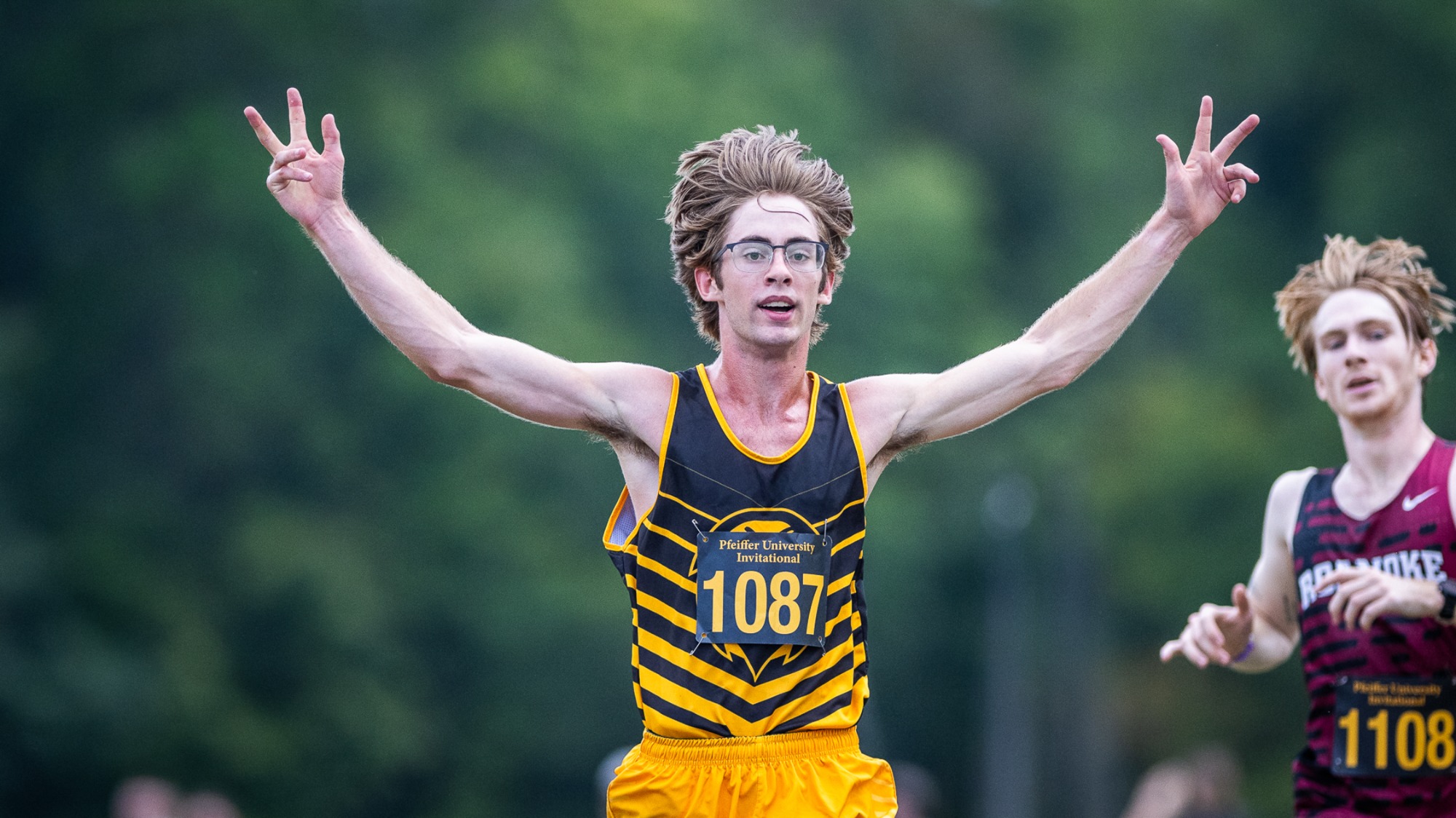 Unauthorized use of any image from this photo gallery, subsequent galleries and any related website of Sean Meyers and/or Sean Meyers Photography is not permitted and is a violation of International copyright laws. For information or to license any image, please contact Sean Meyers at Sean@SeanMeyersPhotography.comPHOTOGRAPHS CANNOT BE SHARED WITH STUDENT ATHLETES