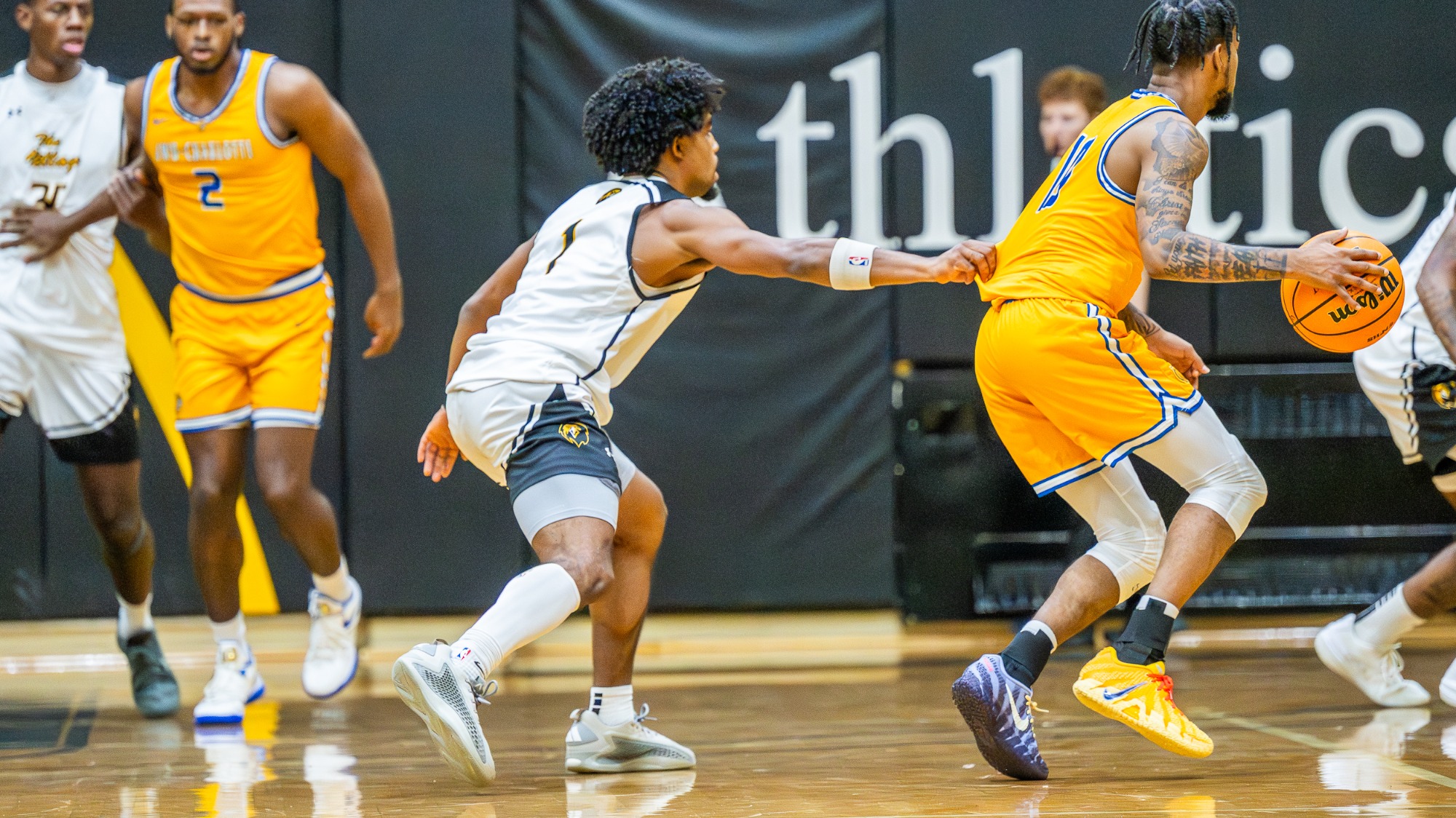 Unauthorized use of any image from this photo gallery, subsequent galleries and any related website of Sean Meyers and/or Sean Meyers Photography is not permitted and is a violation of International copyright laws. For information or to license any image, please contact Sean Meyers at Sean@SeanMeyersPhotography.comPHOTOS ARE NOT TO BE SHARED WITH STUDENT-ATHLETES