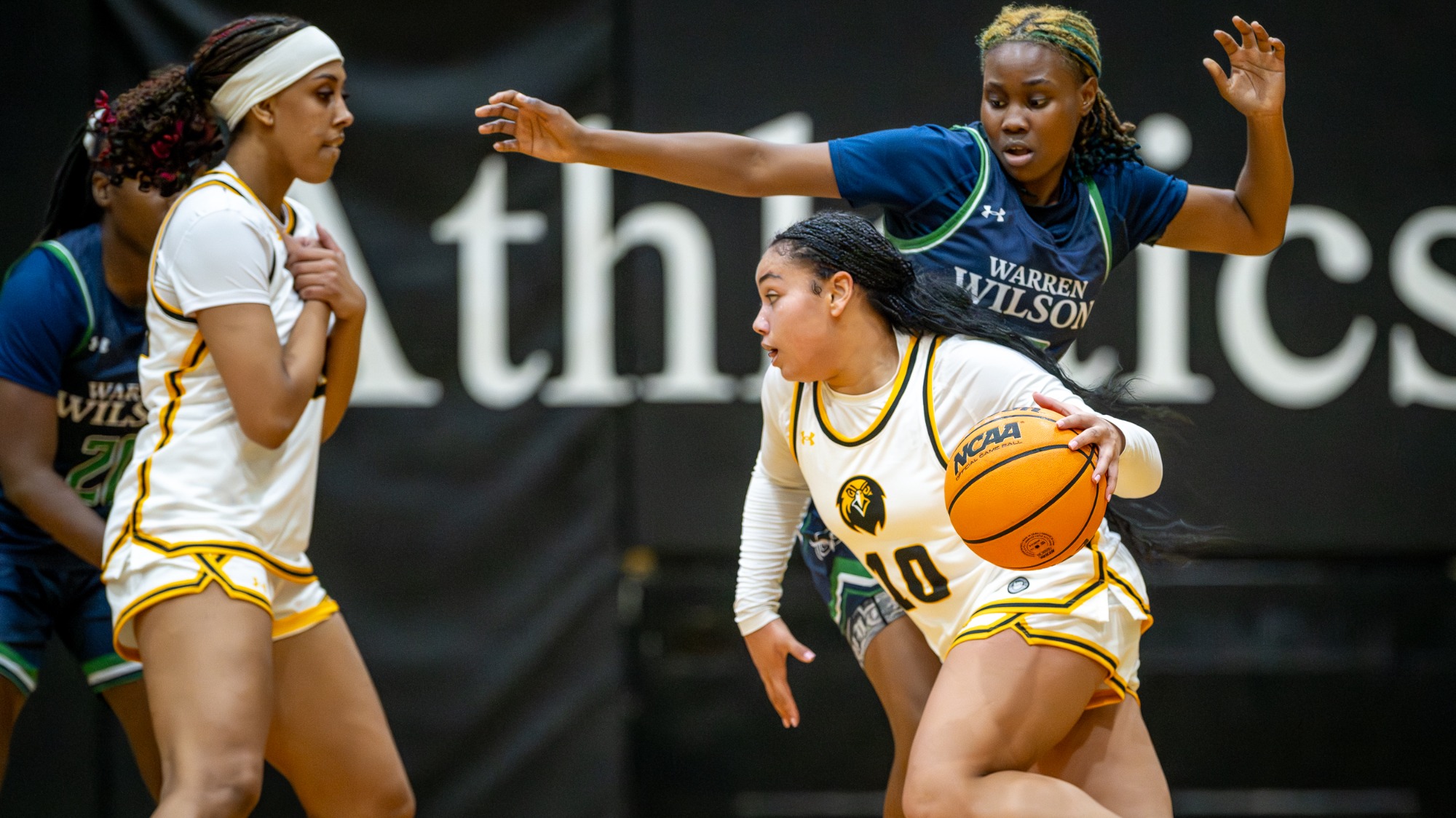 Unauthorized use of any image from this photo gallery, subsequent galleries and any related website of Sean Meyers and/or Sean Meyers Photography is not permitted and is a violation of International copyright laws. For information or to license any image, please contact Sean Meyers at Sean@SeanMeyersPhotography.comPHOTOS ARE NOT TO BE SHARED WITH STUDENT-ATHLETES