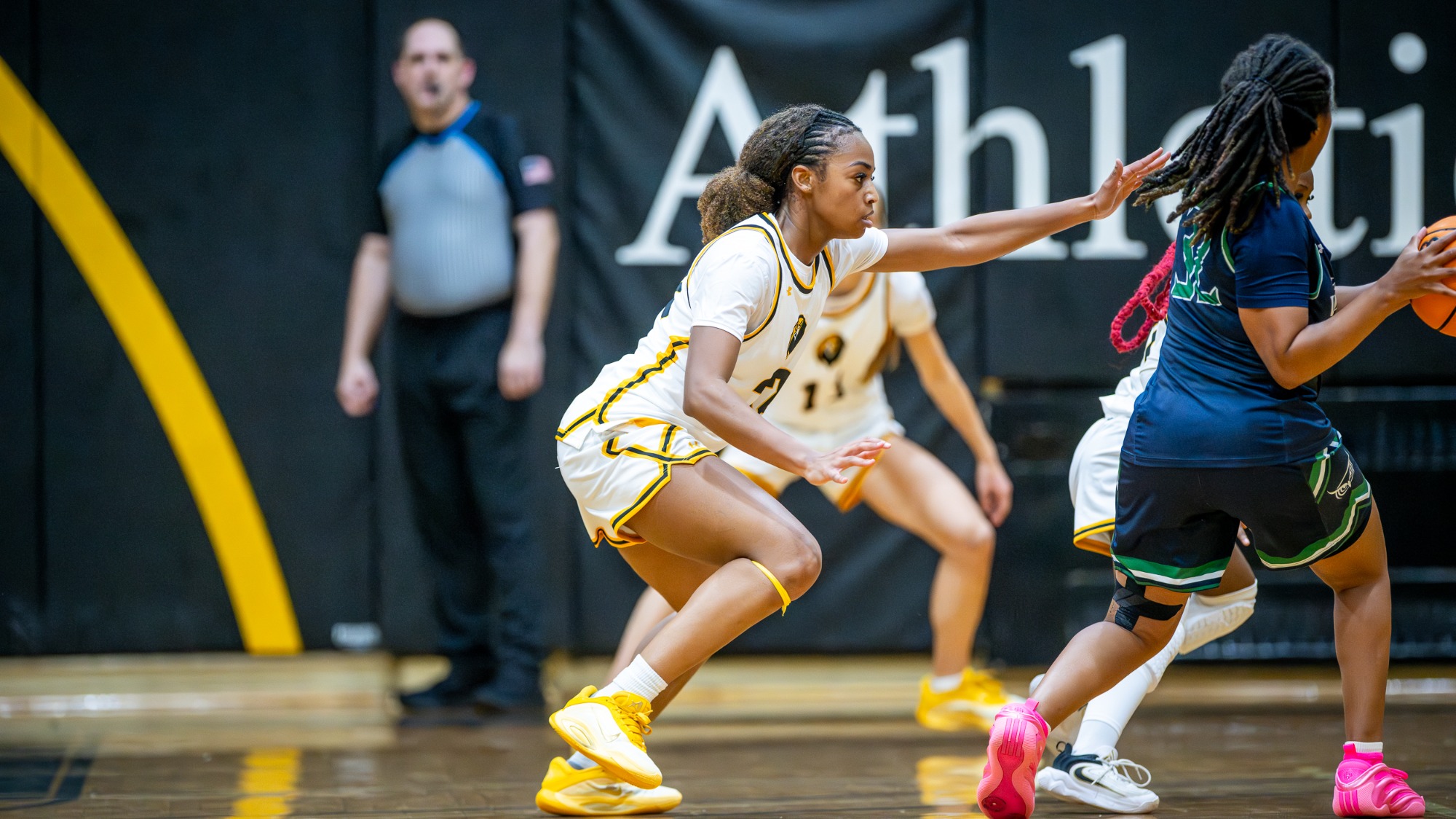 Unauthorized use of any image from this photo gallery, subsequent galleries and any related website of Sean Meyers and/or Sean Meyers Photography is not permitted and is a violation of International copyright laws. For information or to license any image, please contact Sean Meyers at Sean@SeanMeyersPhotography.comPHOTOS ARE NOT TO BE SHARED WITH STUDENT-ATHLETES