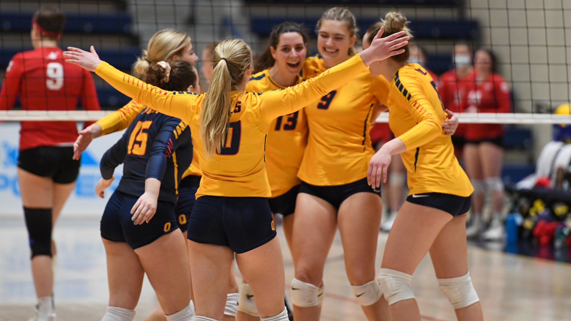 Queen's Women's Volleyball sweep weekend doubleheader against RMC