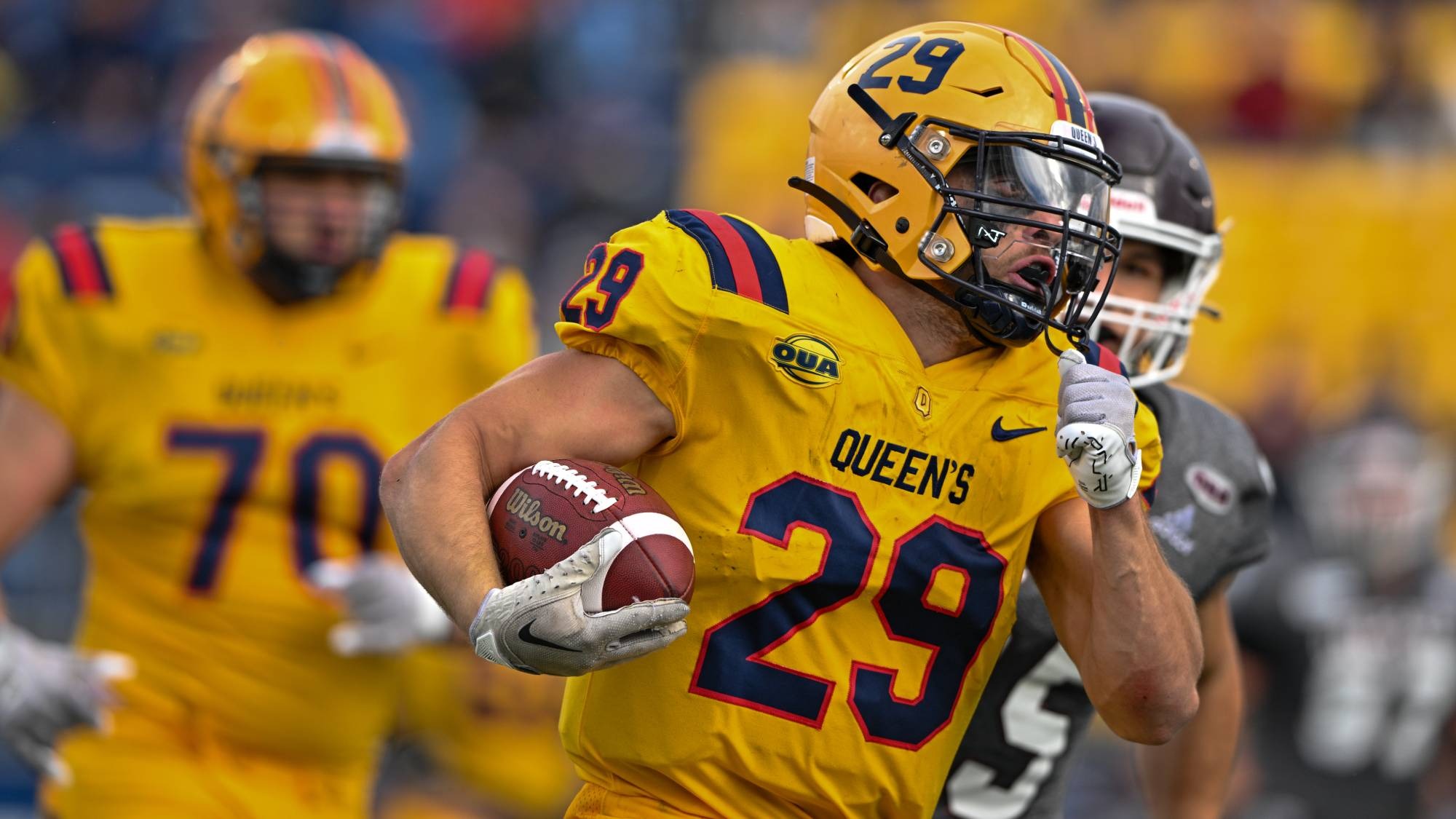 chisari-breaks-queen-s-single-season-rushing-record-queen-s-secures