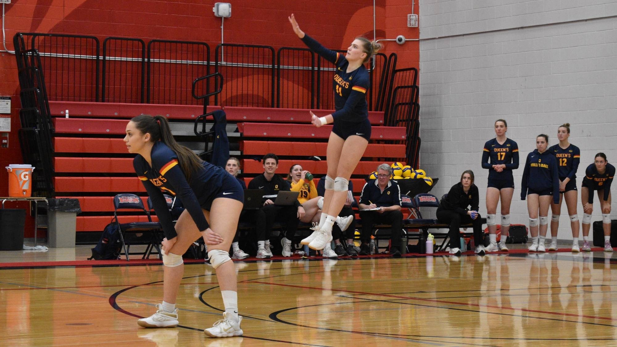 Queen's Women's Volleyball lose on the road to Brock Queen's