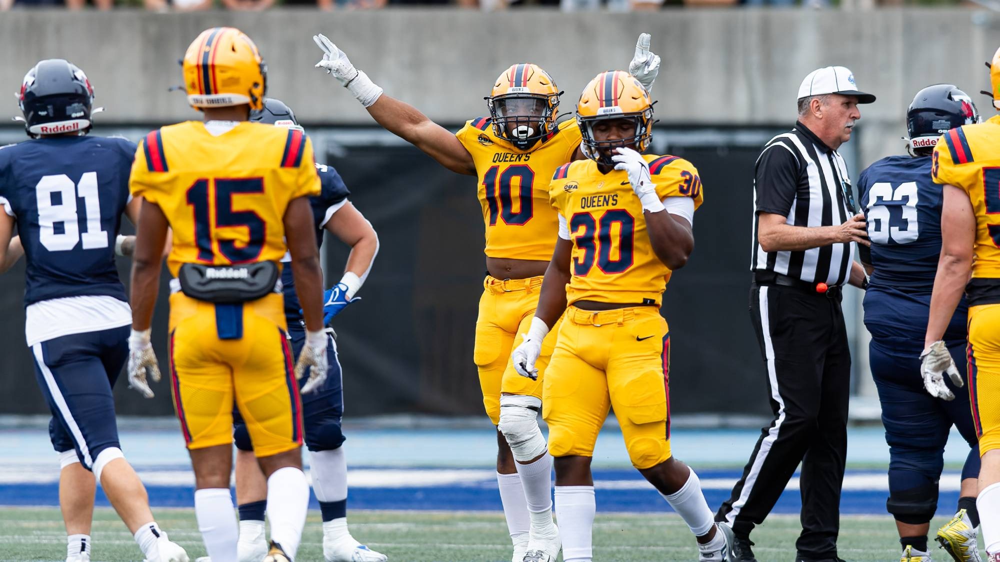 Third quarter surge leads Queen's Football to big win over Toronto to