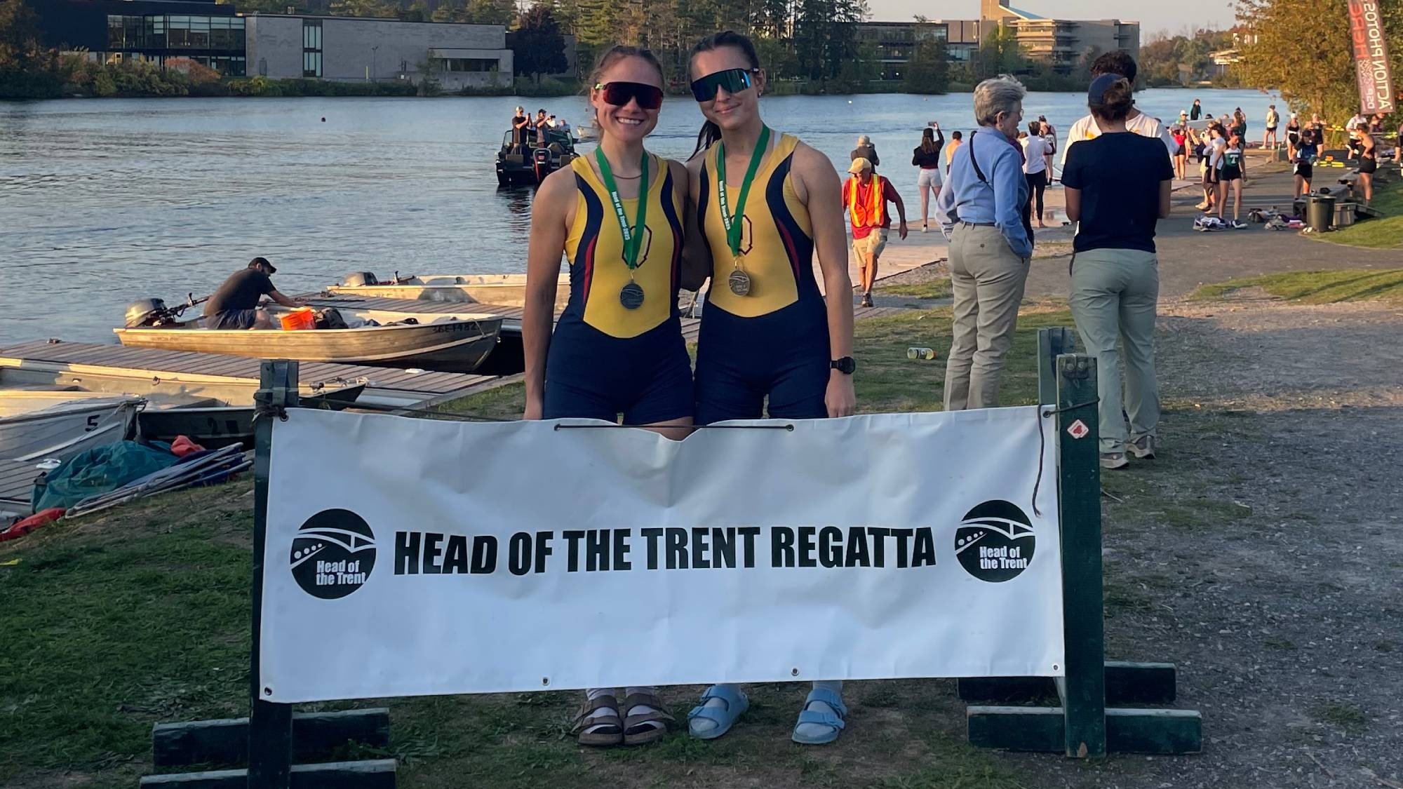 Queen's Rowing - Head of the Trent