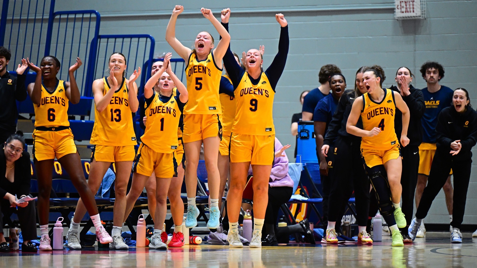 Queen's Women's Basketball 