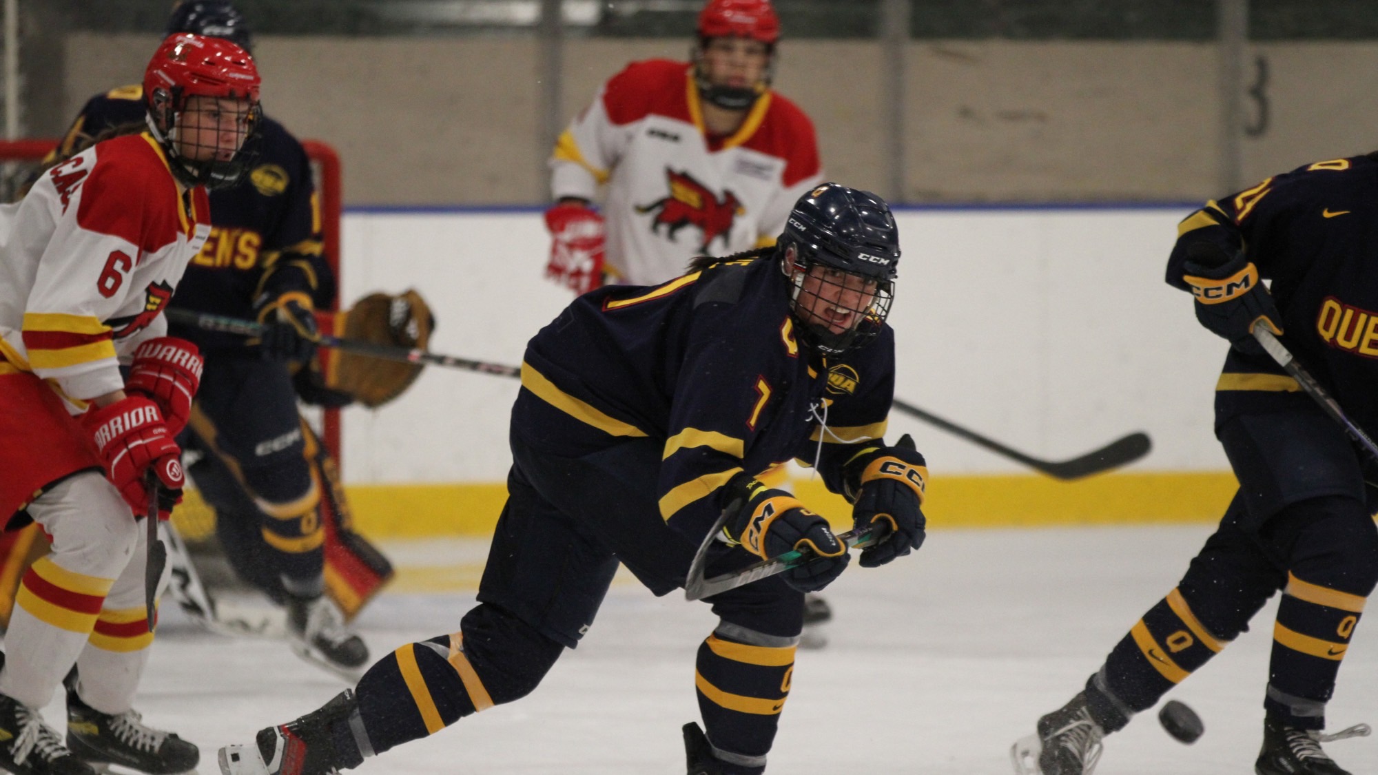 Queen's Women's Hockey 