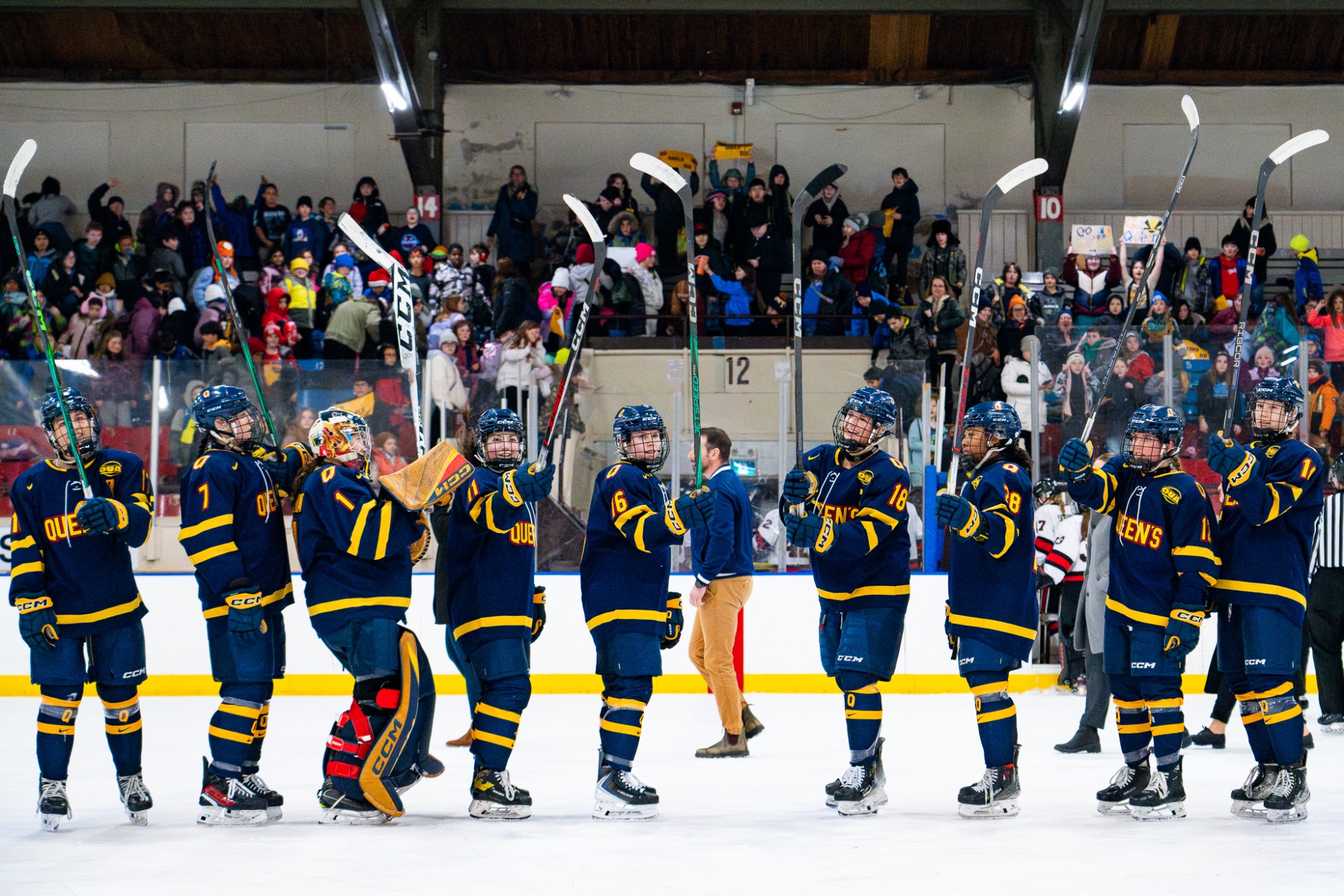 Queen's Women's Hockey - School Day Game