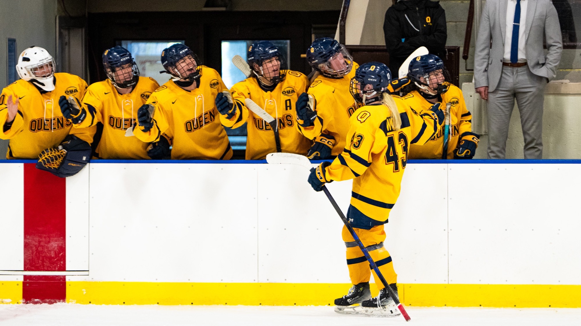 Queen's Women's Hockey 