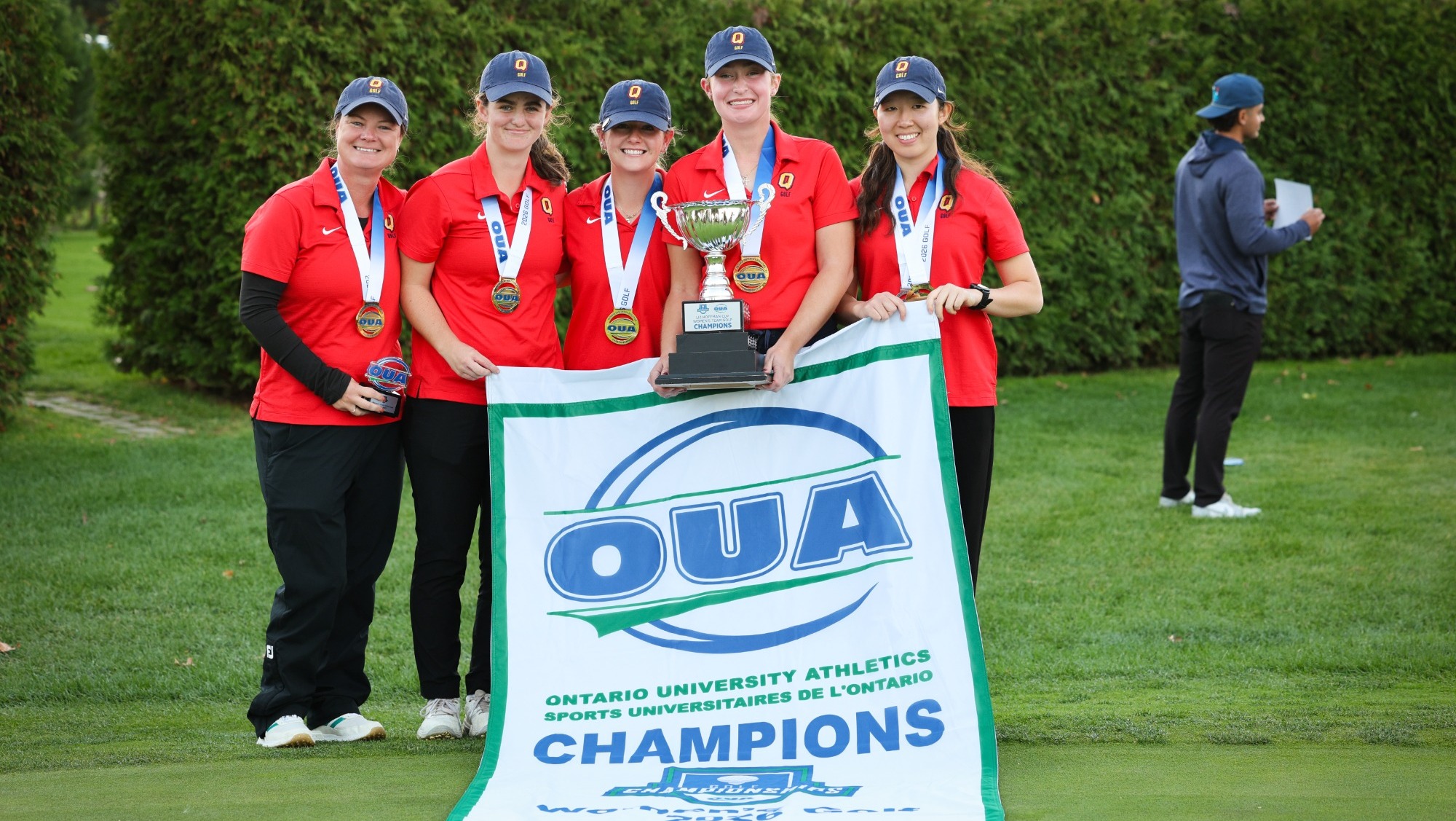 Queen's Women's Golf win OUA Championship