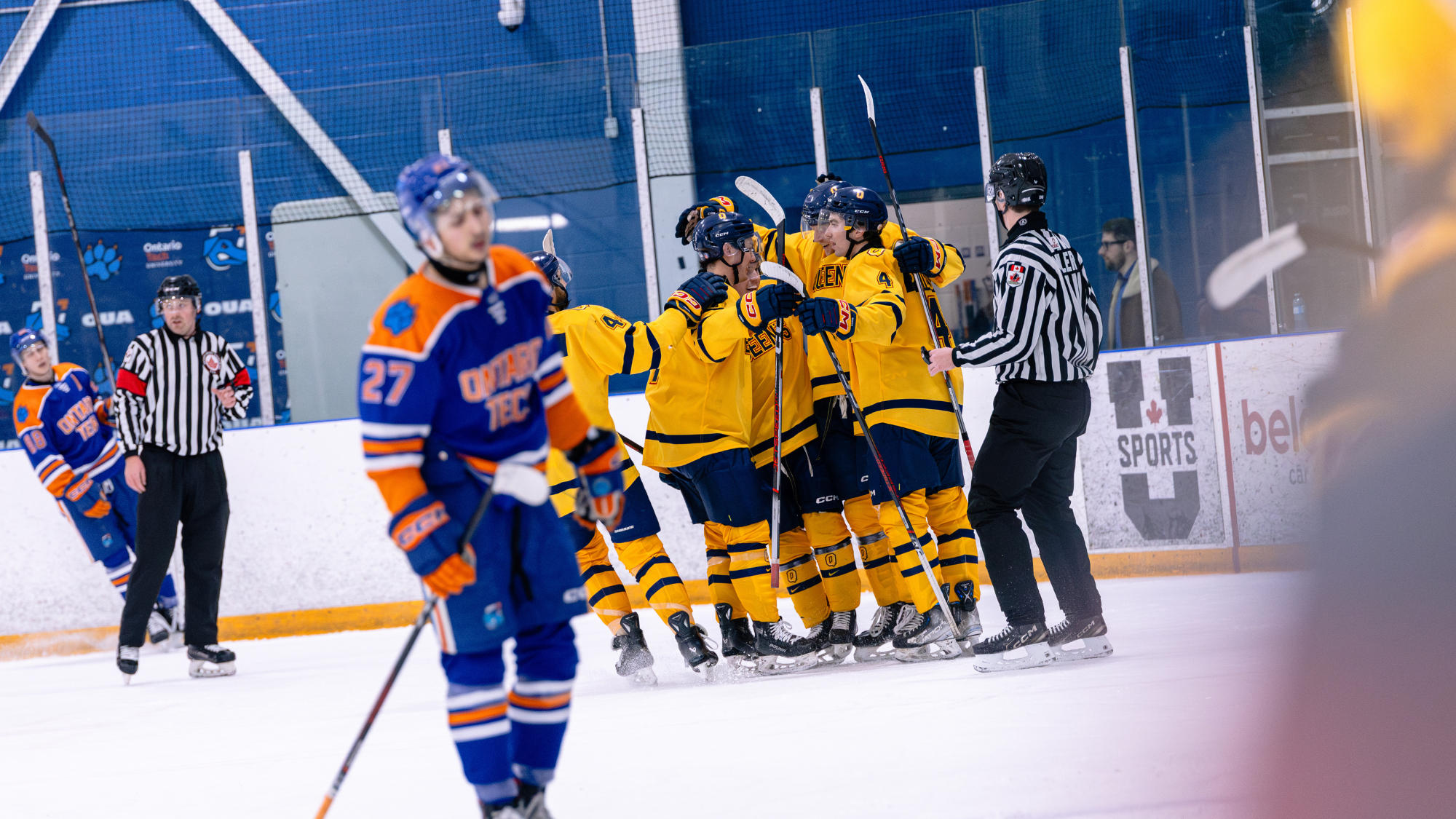 Queen's Men's Hockey celebrate