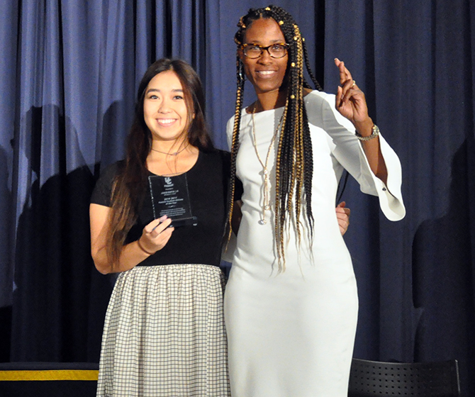 2017Scottys_WG_Le__Female_AOY