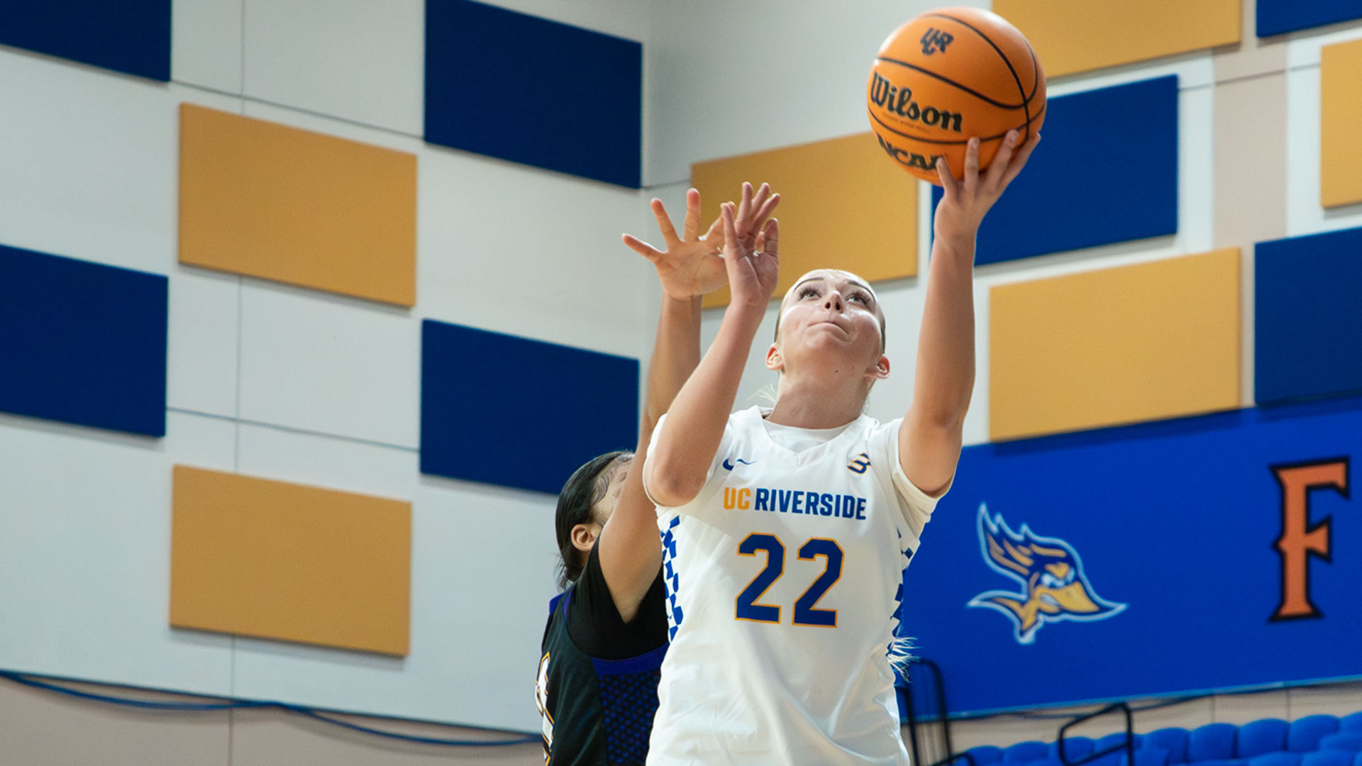 Taylor Swanson lays it up