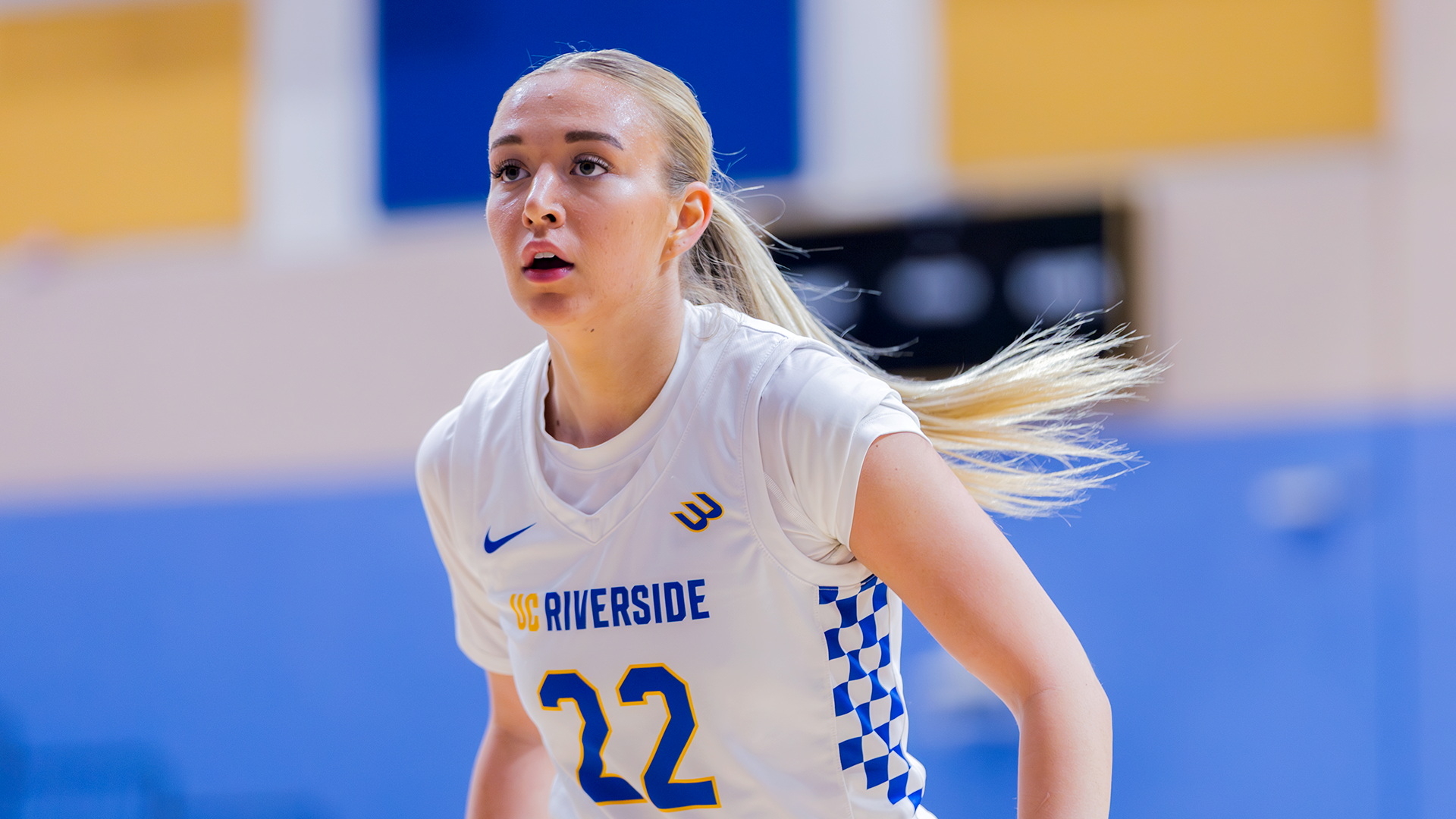 Taylor Swanson on the court vs Long Beach State