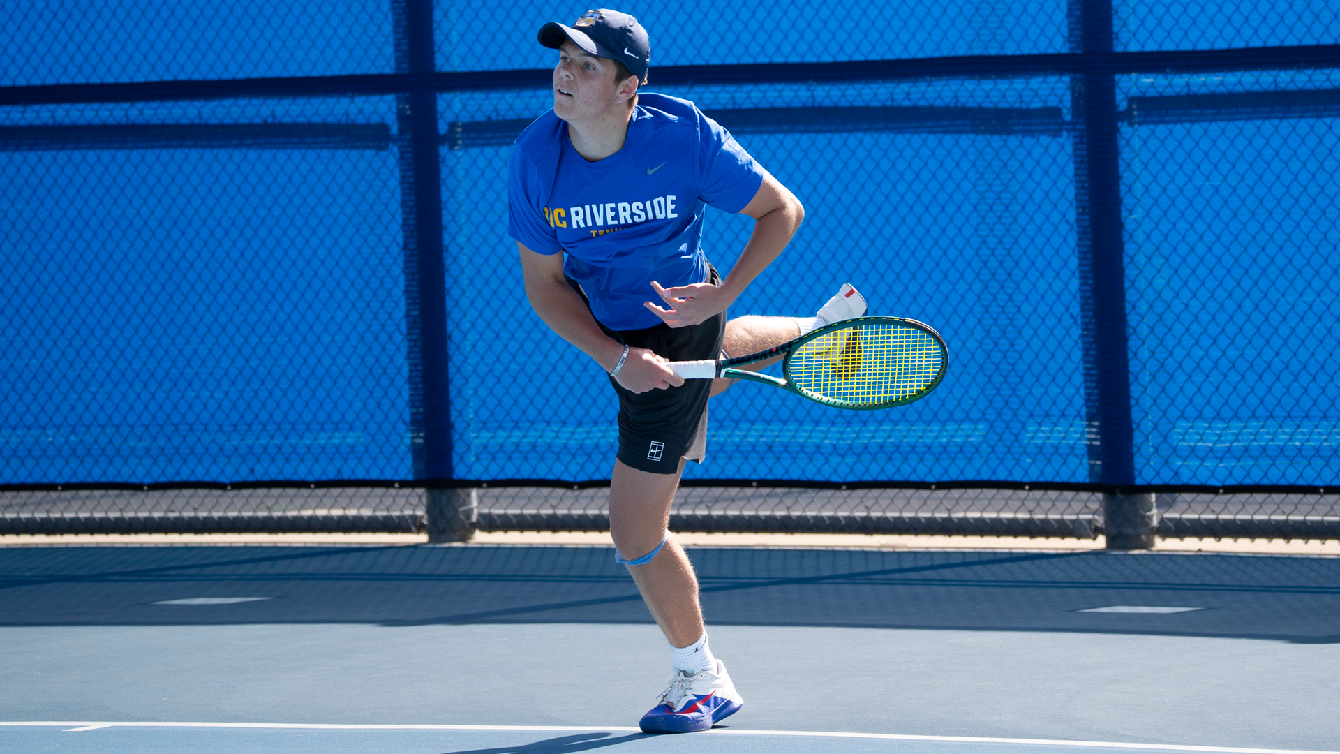 Alexey Efremov vs APU