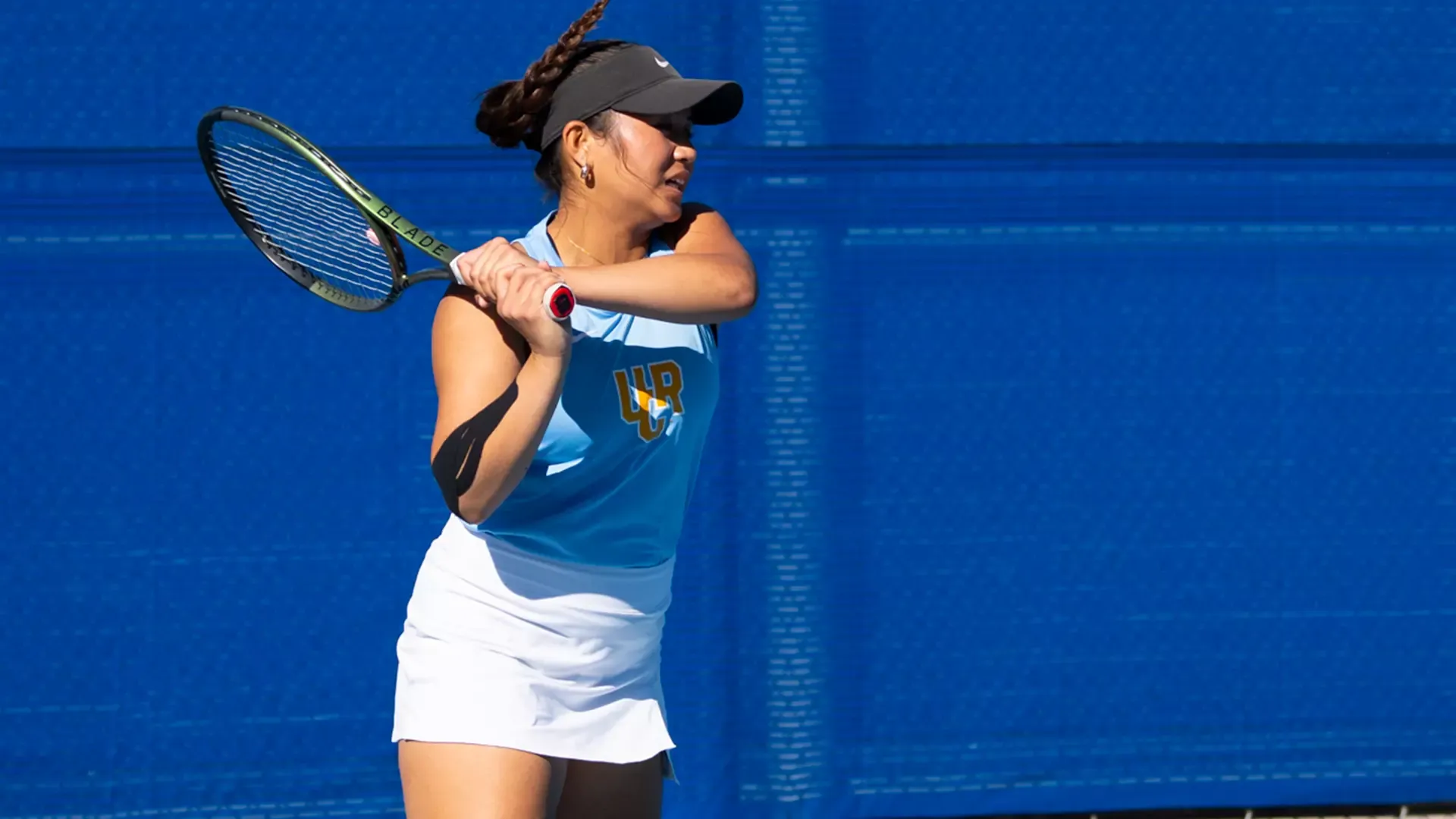 Sam Condevillamar on the baseline