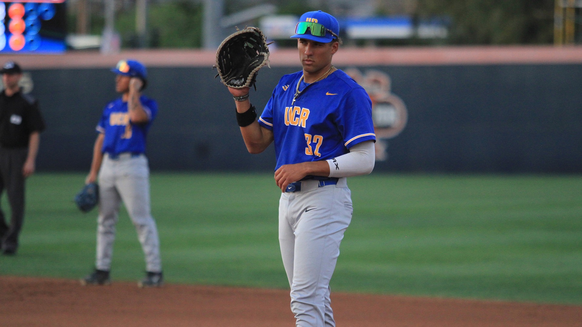 Jarren Sanderson at first base against Cal State Fullerton