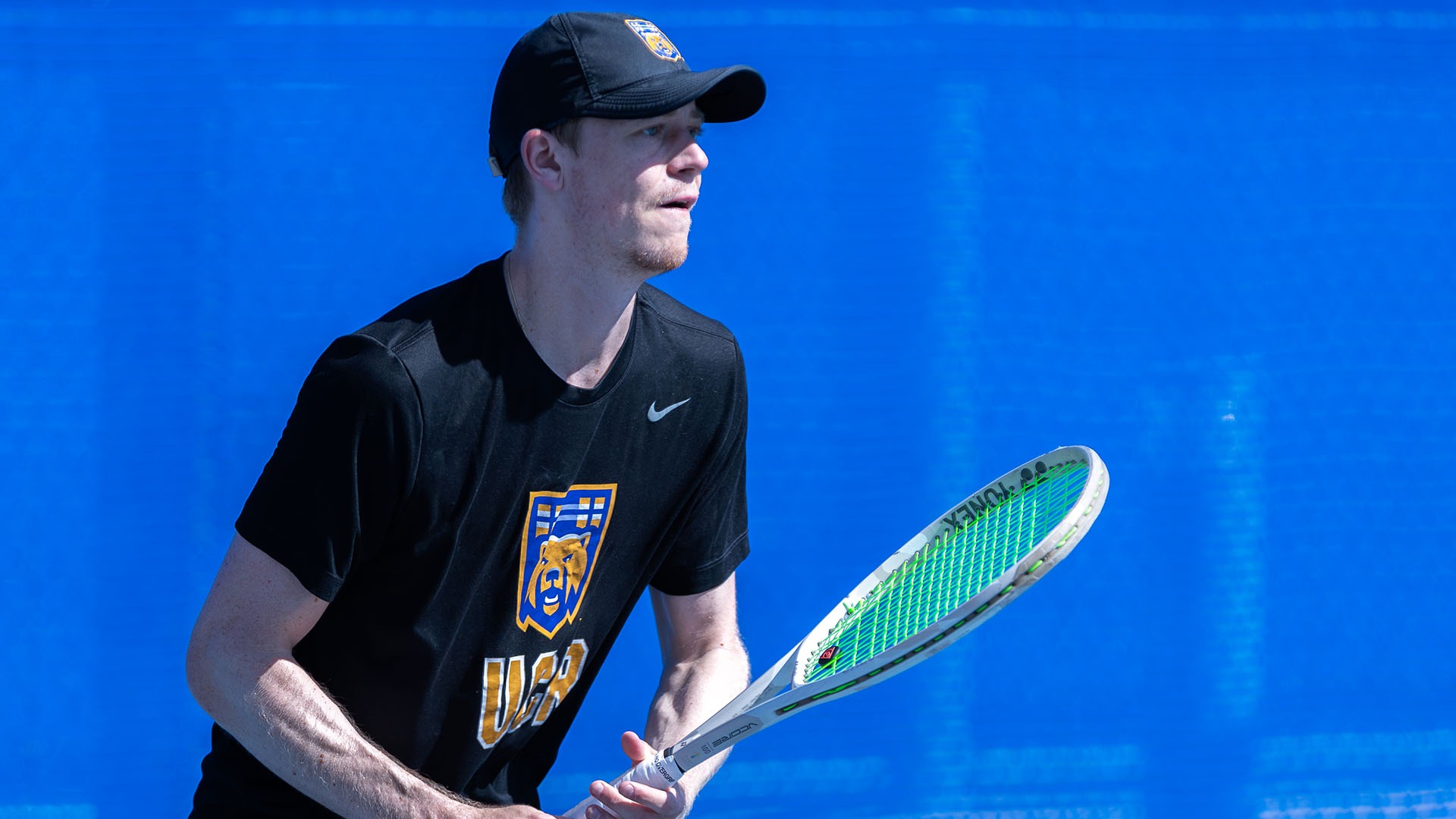 Lucas Mszyca on the baseline