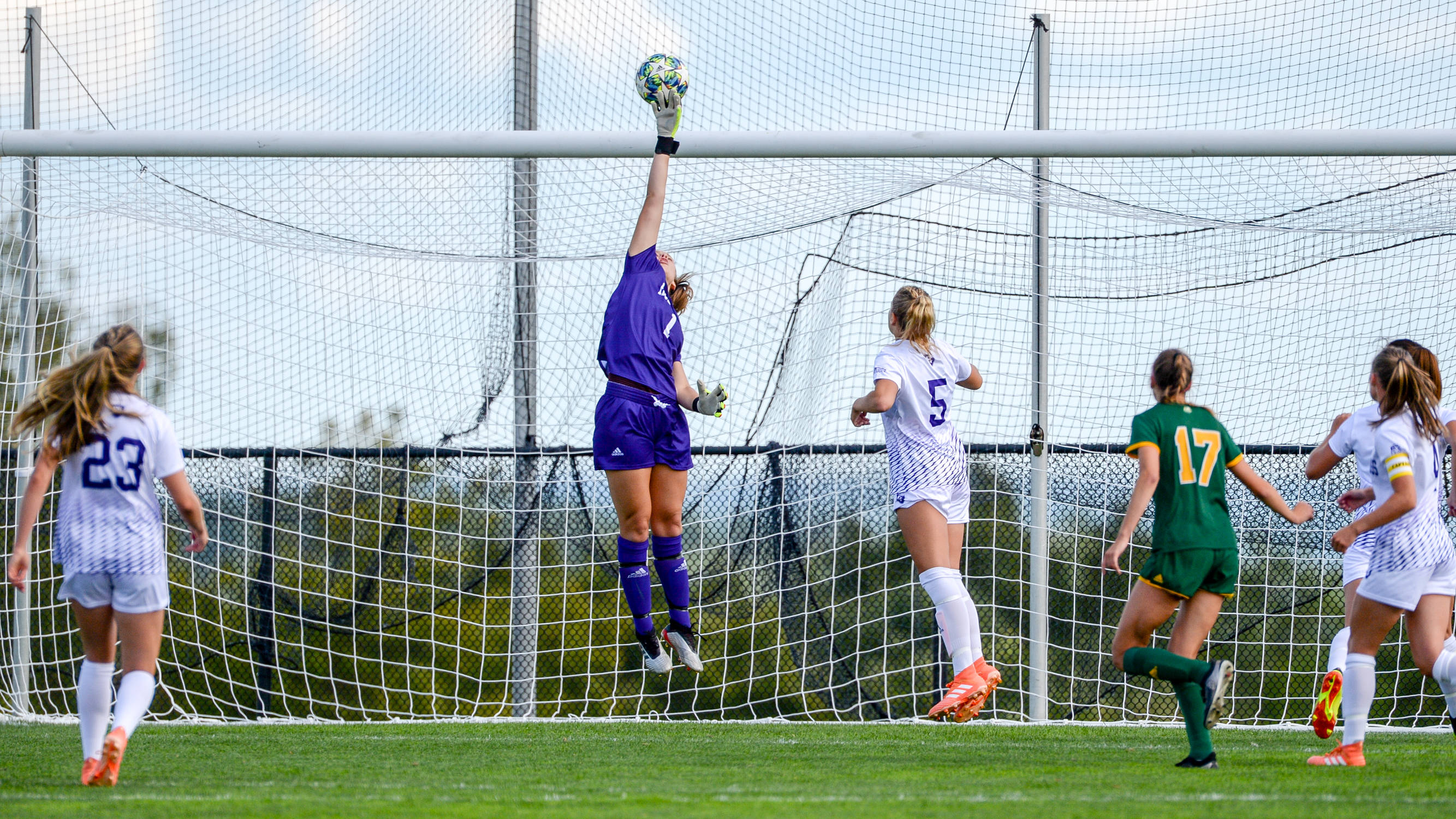 Women's soccer plays Vermont to 00 draw Holy Cross Athletics