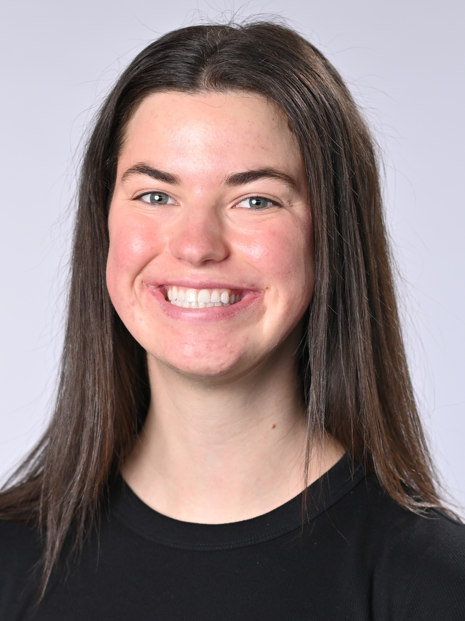A head shot of Courtney Buzzerio