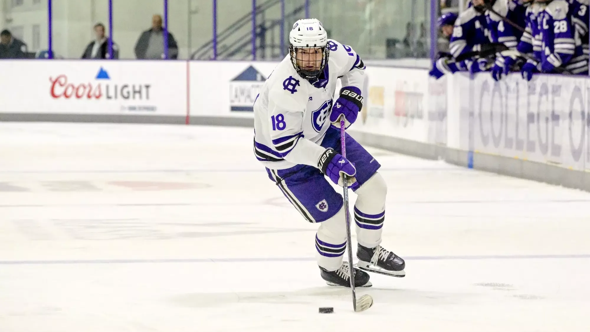 Men's ice hockey defeated Niagara, 5-1, at the Hart Center Rink on Friday, Nov. 7.