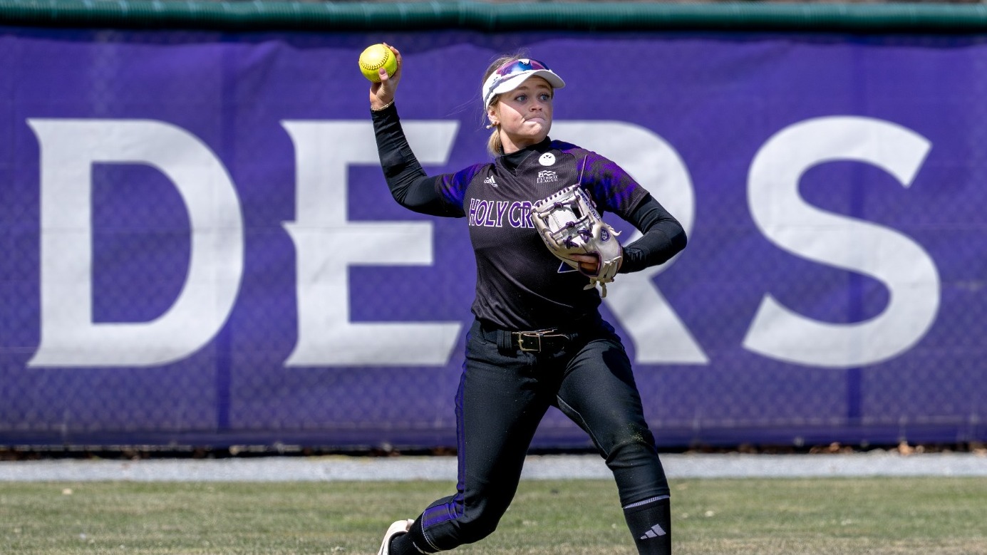 Softball vs Colgate throw