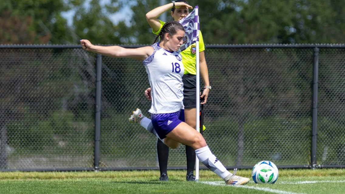 Beckstein corner kick vs Syracuse