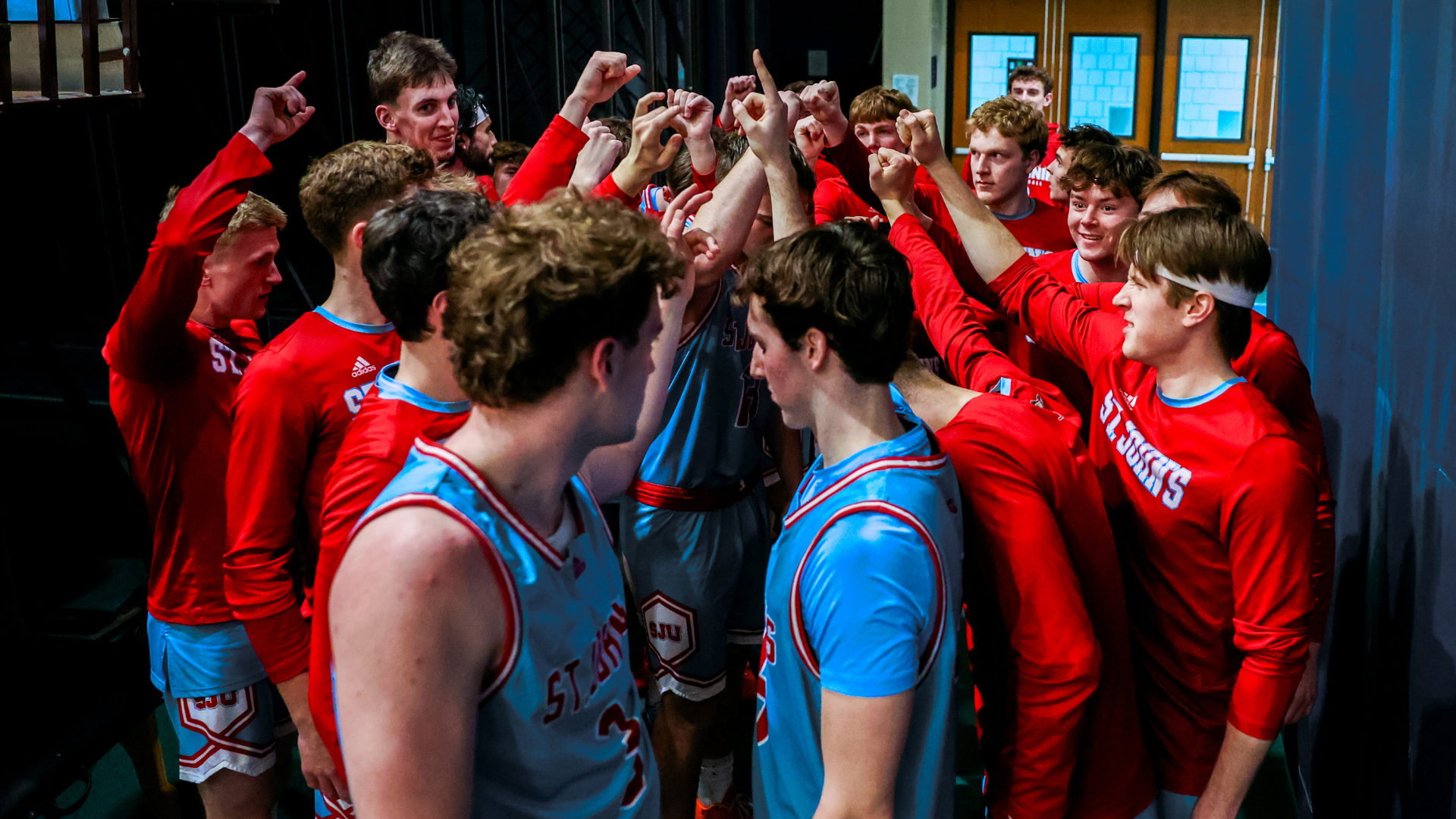 BasketballTeamHuddle_JordanModjeski_071526