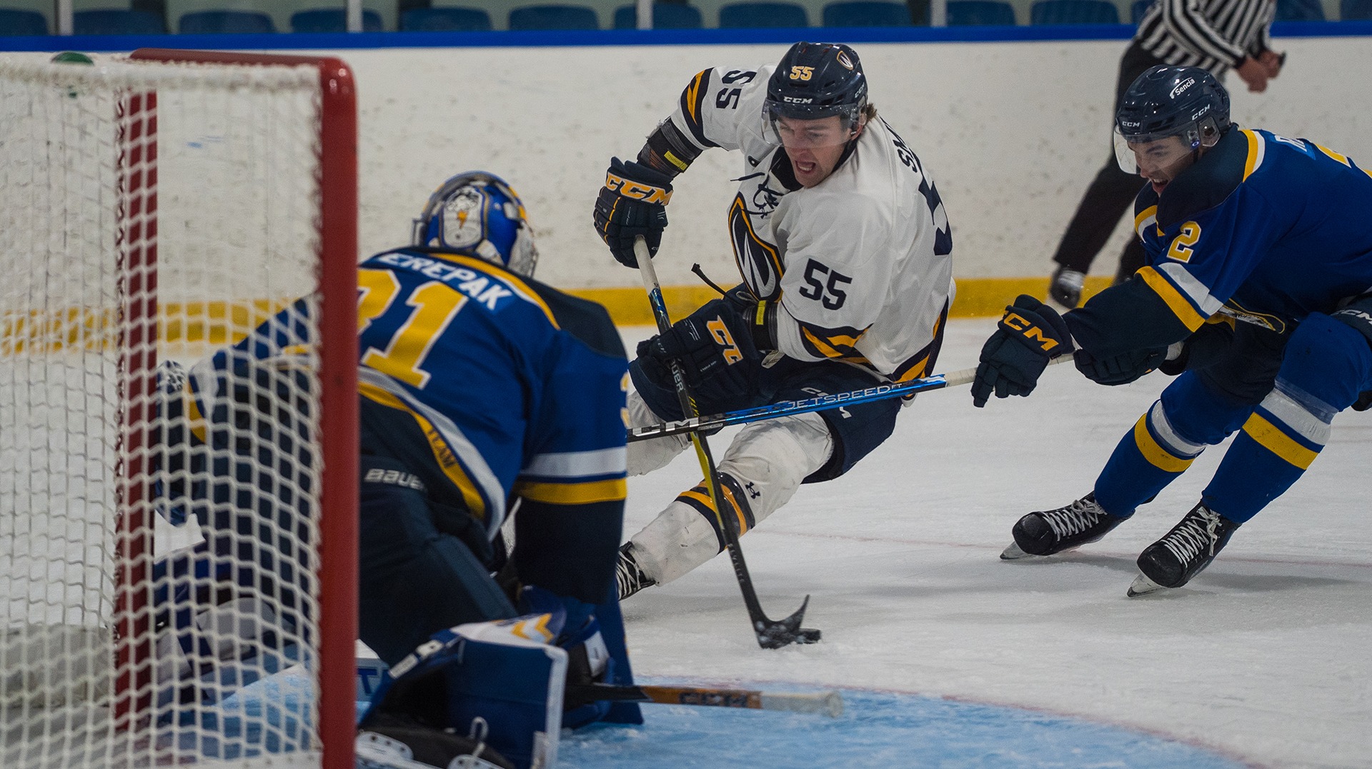 Smith vs Lakehead 26-27