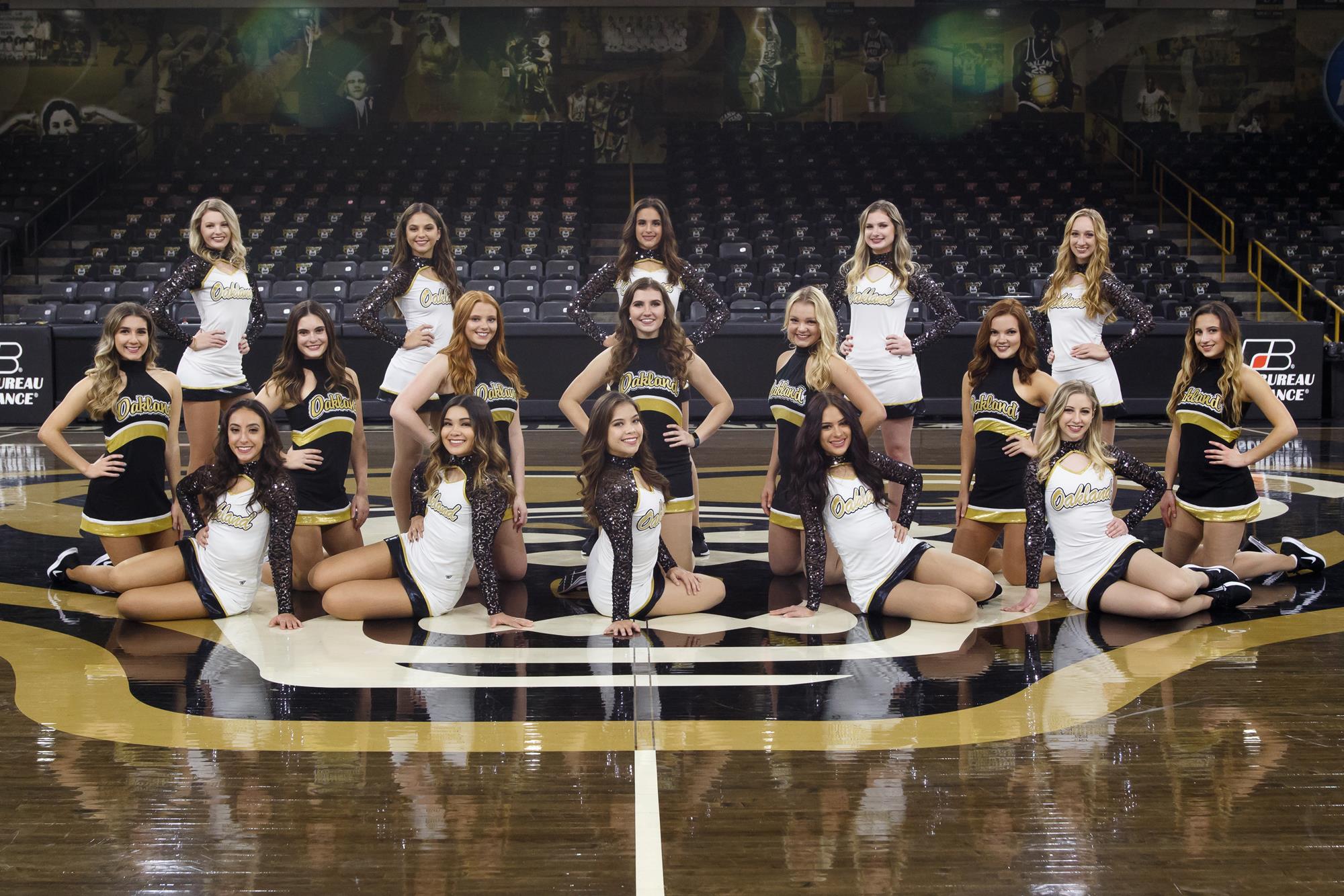 Image: 2018-19 Dance team photo