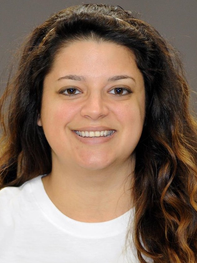 Dayna Berzack Headshot