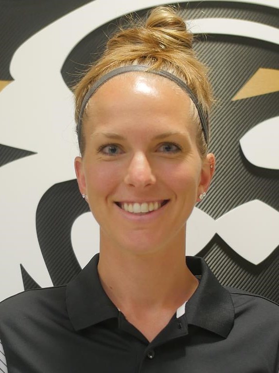 Kristi Tomczyk Headshot