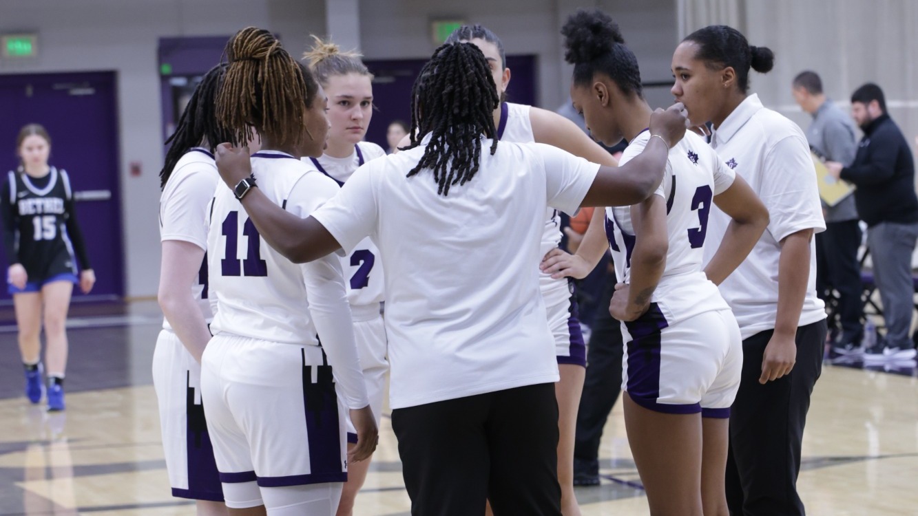 WBB huddle