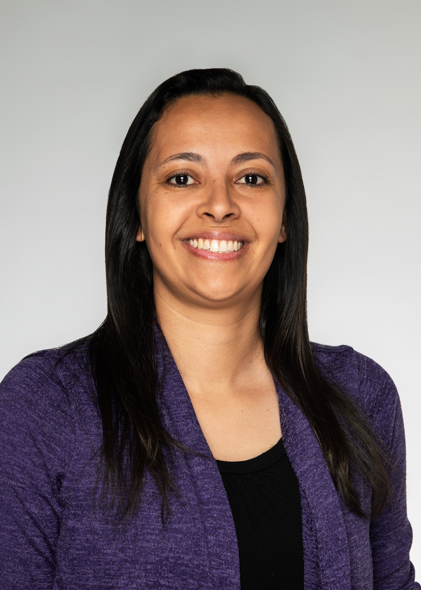 Mari Silva Headshot