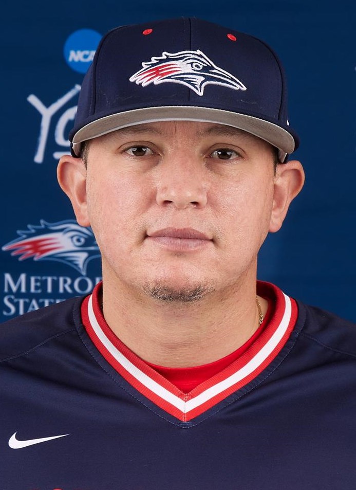 Head shot of Daniel Medina