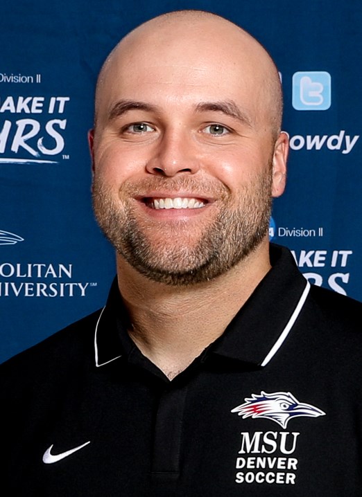 Head shot of Eric Bracy