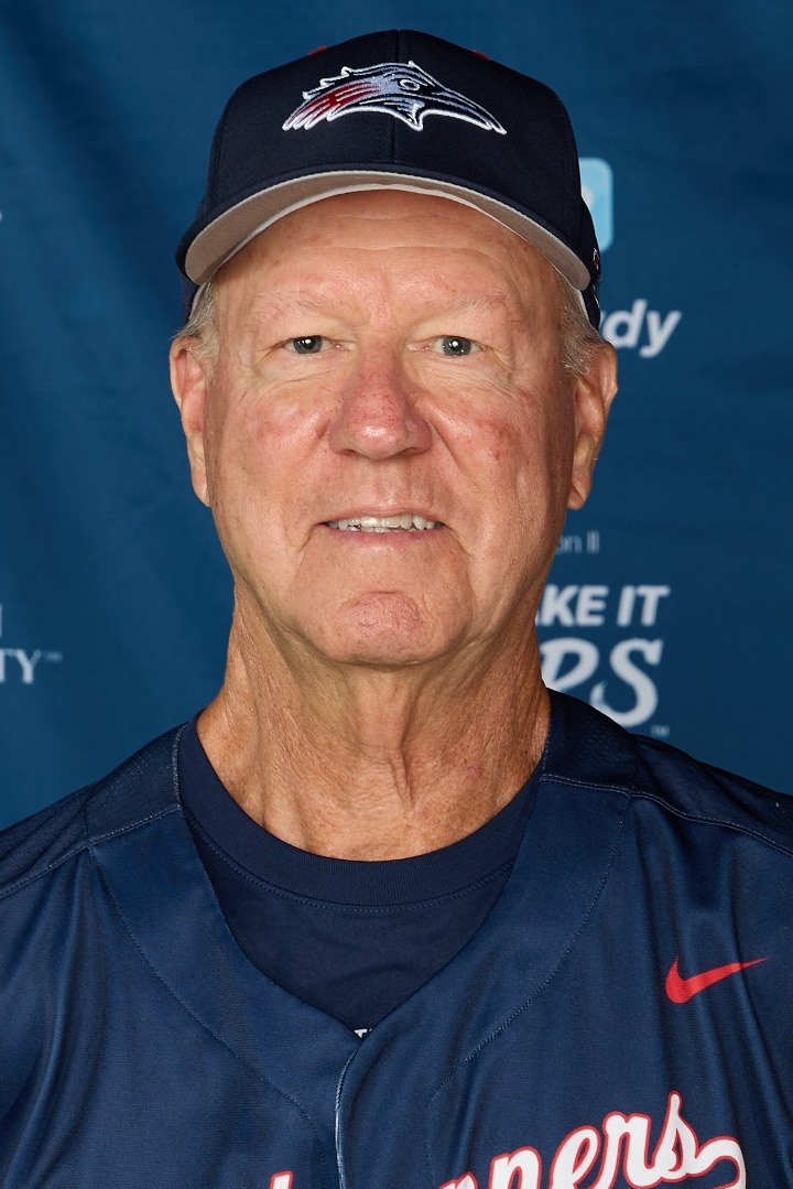 Head shot of Darryl Milne