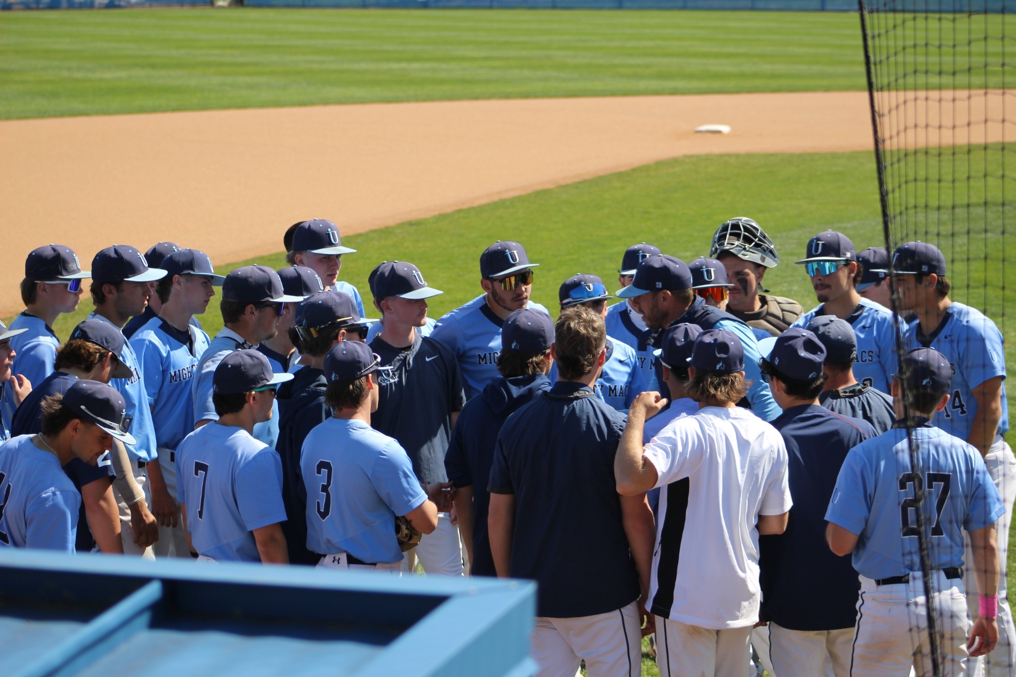 IUBaseball 2026 BL Team group prior to a recent game